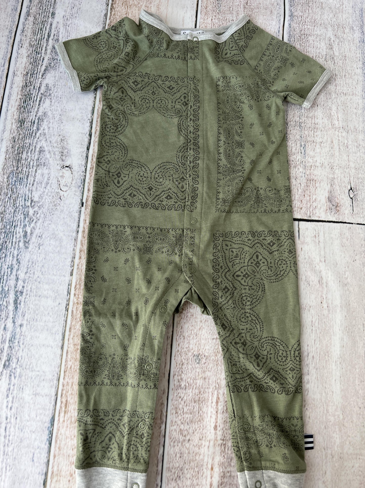 Splendid Boys Forest Green | Paisley Romper Size: 6-9 months Forest Green | Paisley