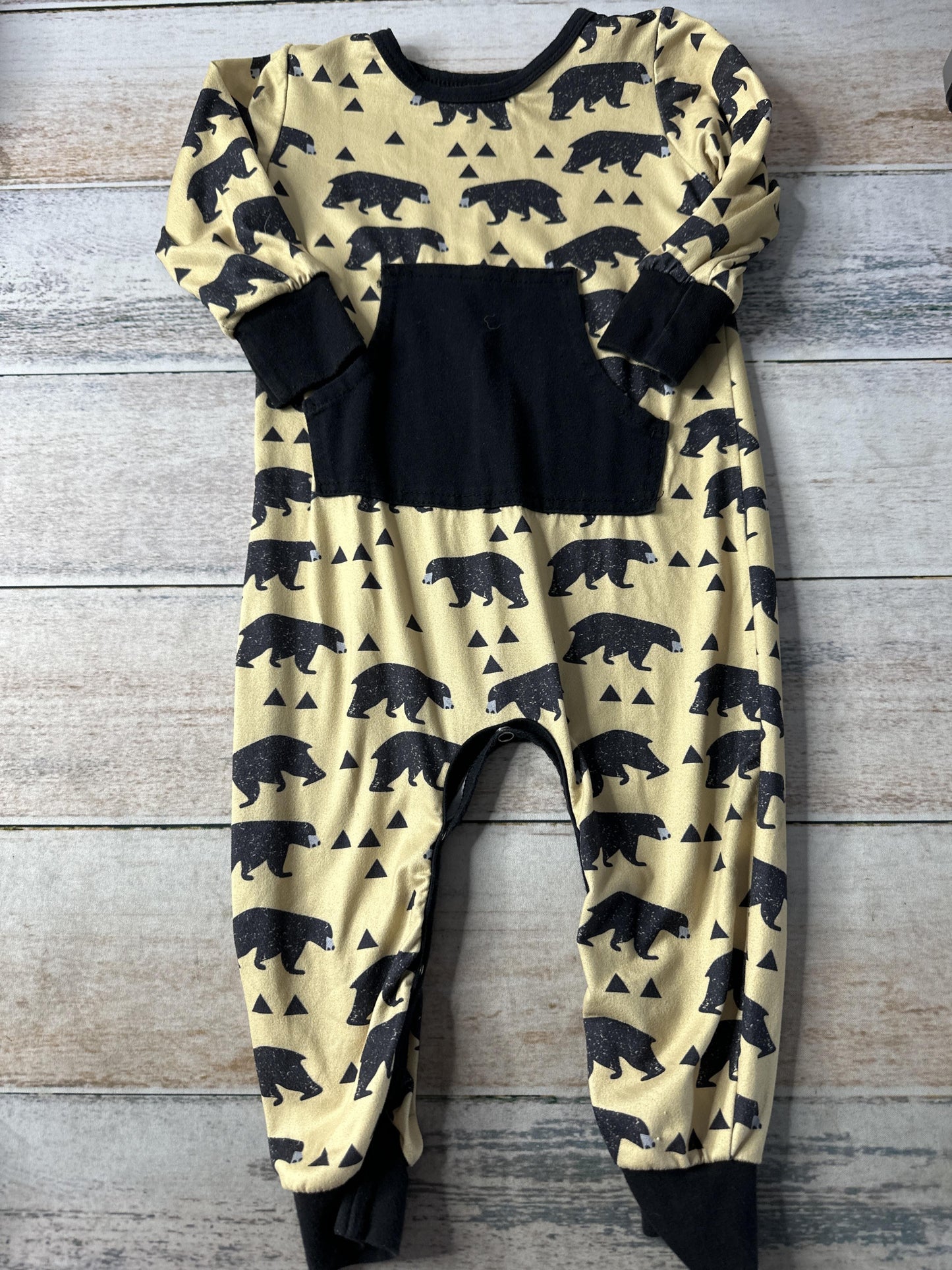 Bailey’s Blossoms Unisex Gold Long Sleeve Outfit Size: 12-18 months Gold