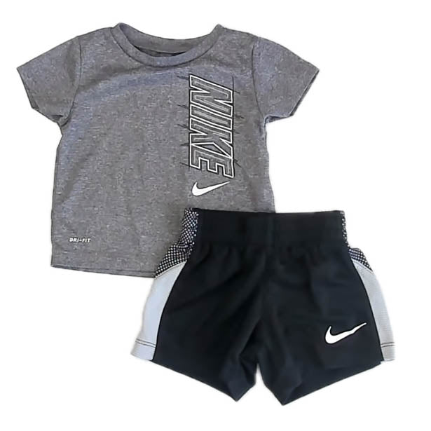 Nike Boys Gray | Black Apparel Sets Size: 12 Months Gray | Black