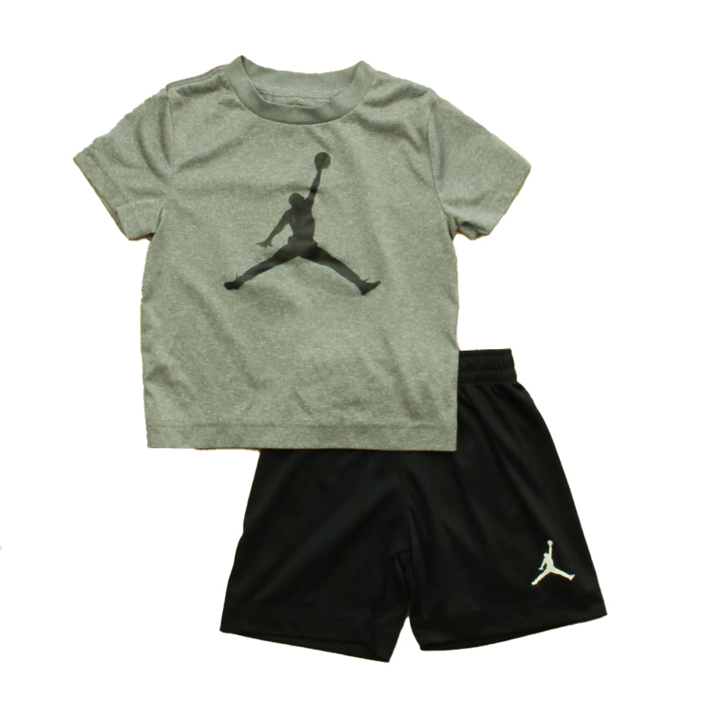 Air Jordan Boys Gray | Black Apparel Sets Size: 3T