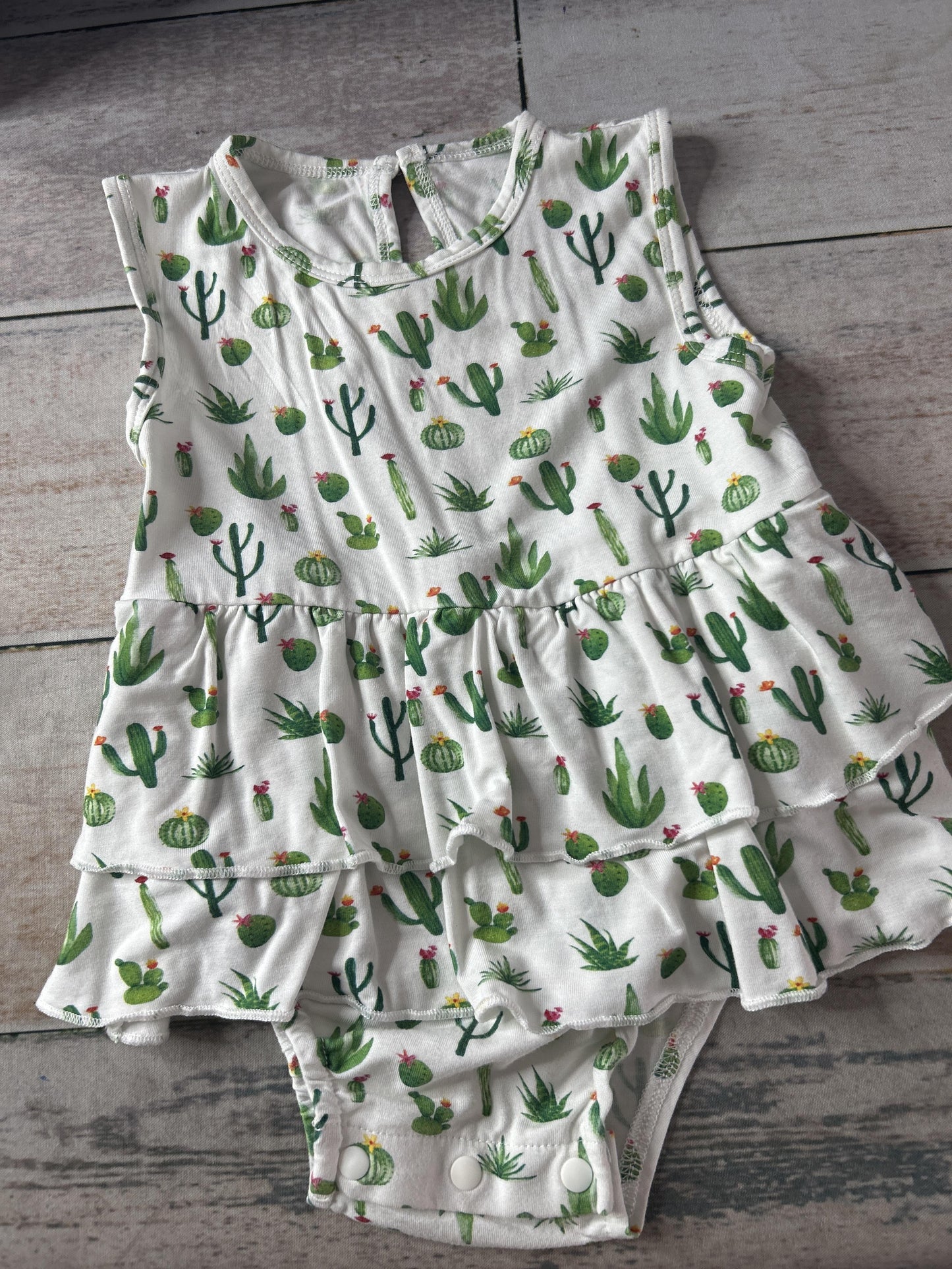 Girls green | Cactus Dress Size: 6-9 months green | Cactus