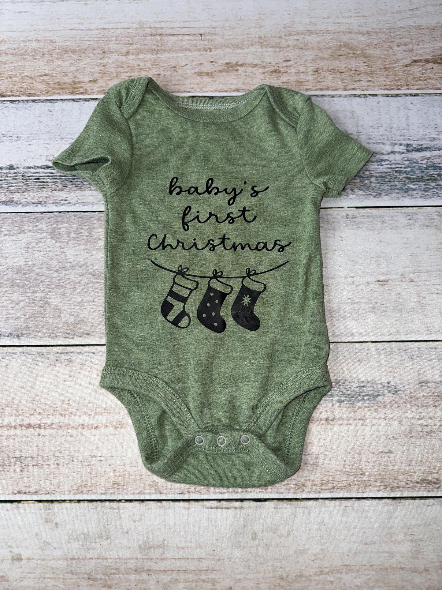 Cloud Island Unisex green | Holiday Onesie Size: 3-6 months green | Holiday