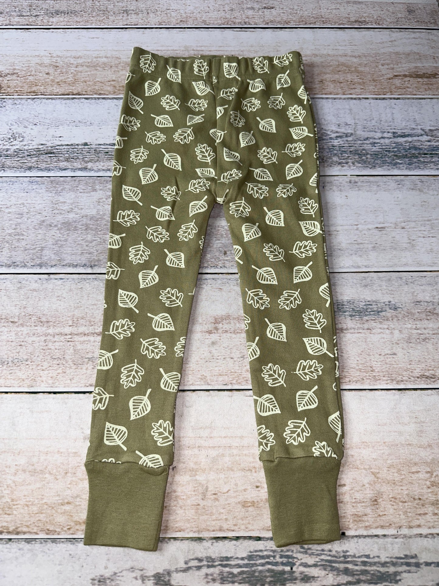 Parade Unisex green | Leaves Pajamas Size: 2T green | Leaves