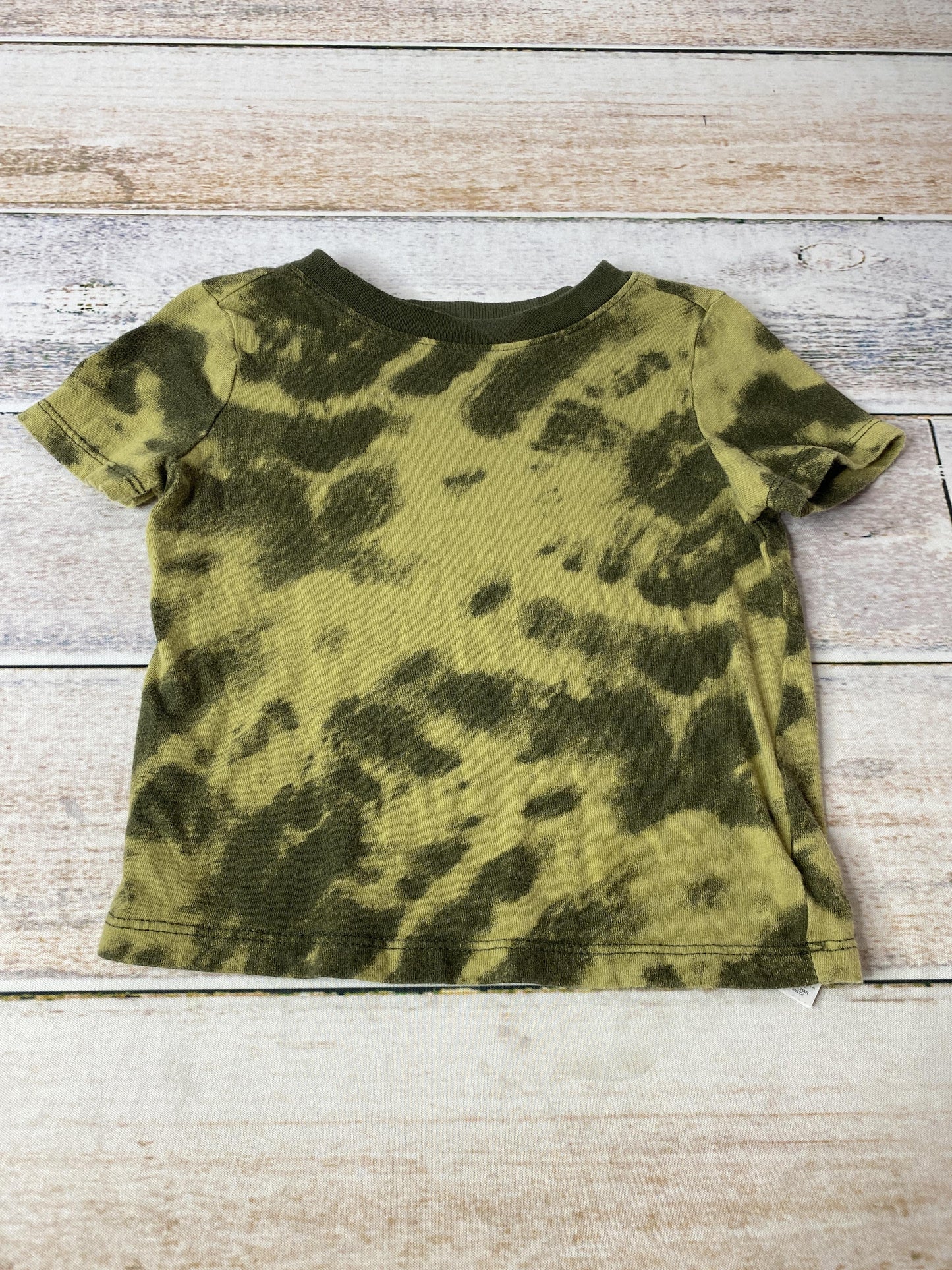Old Navy Boys green | Tie Dye T-Shirt Size: 12-18 months green | Tie Dye