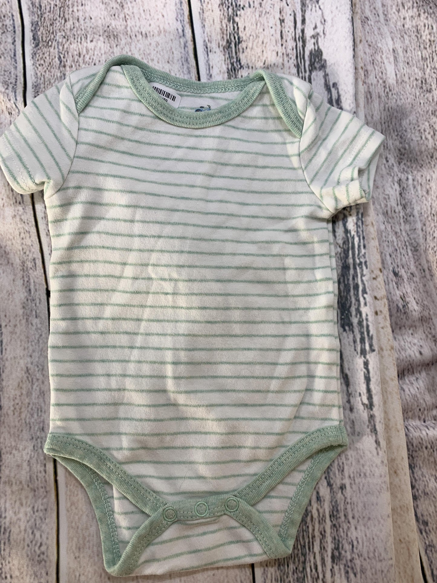 Carters Boys green | White Onesie Size: 6 months green | White