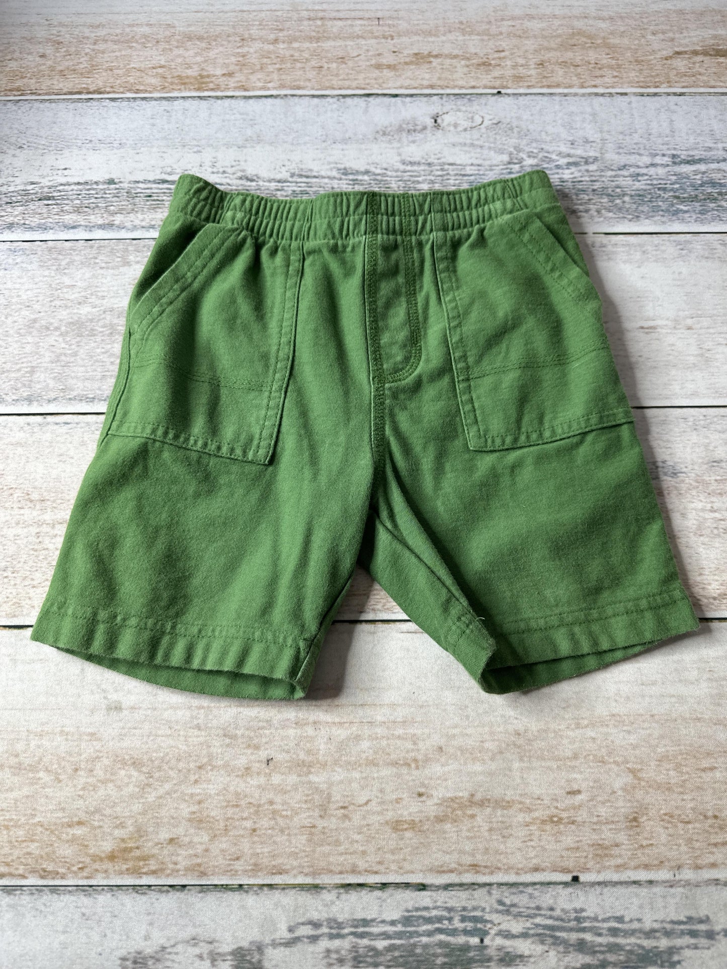 Tea Boys green Shorts Size: 3T green