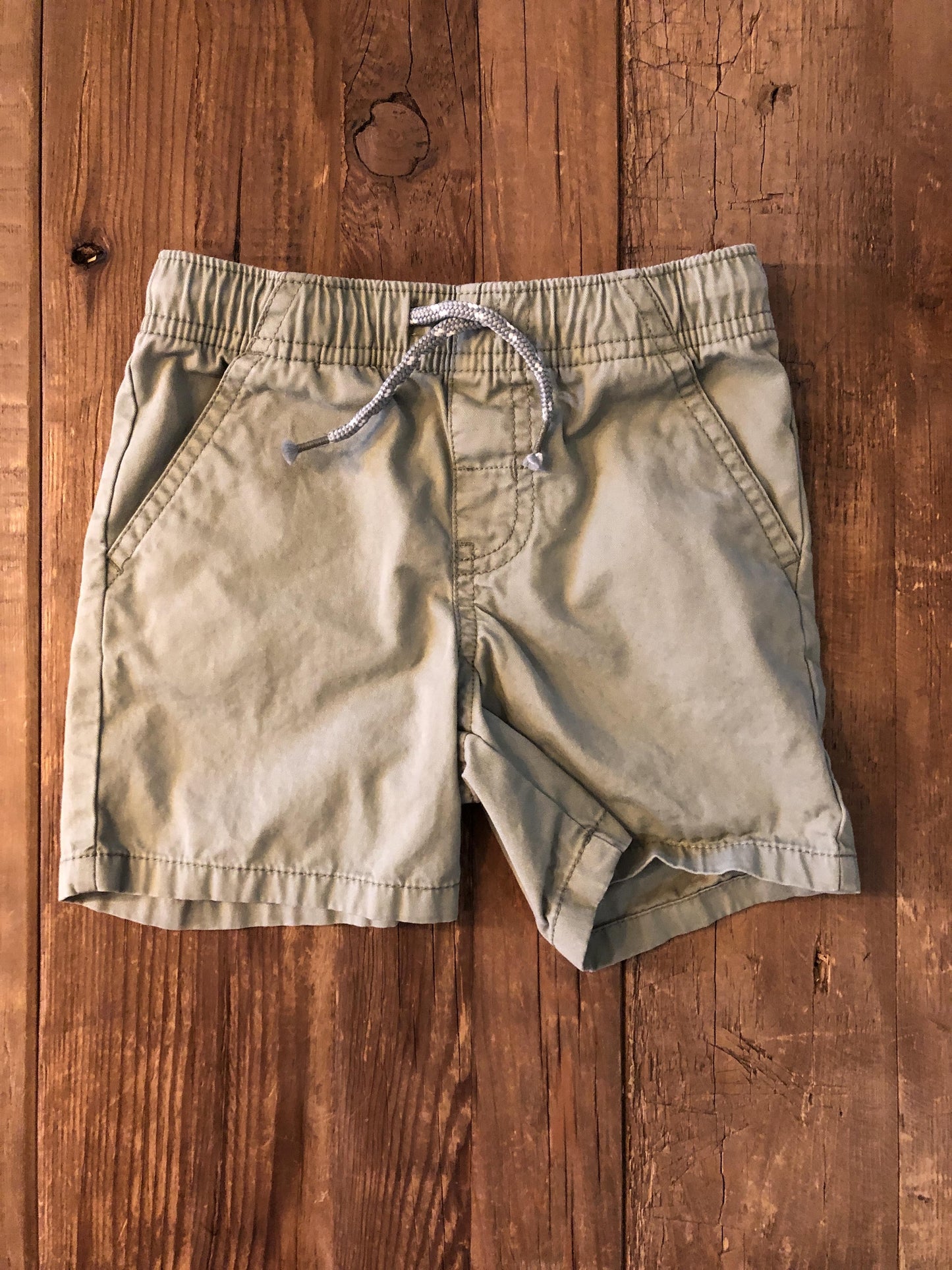Cat & Jack Boys green Shorts Size: 2T green