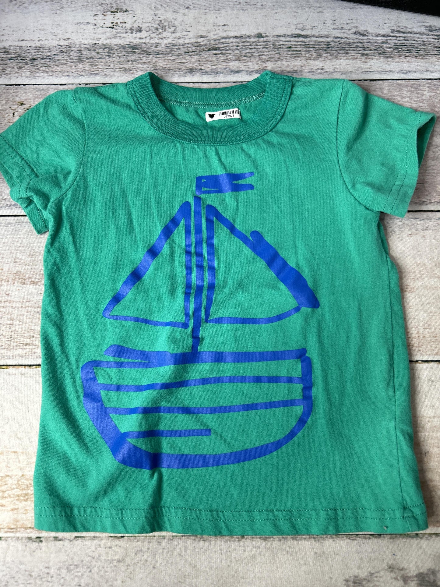 Boys green T-Shirt Size: 3T green