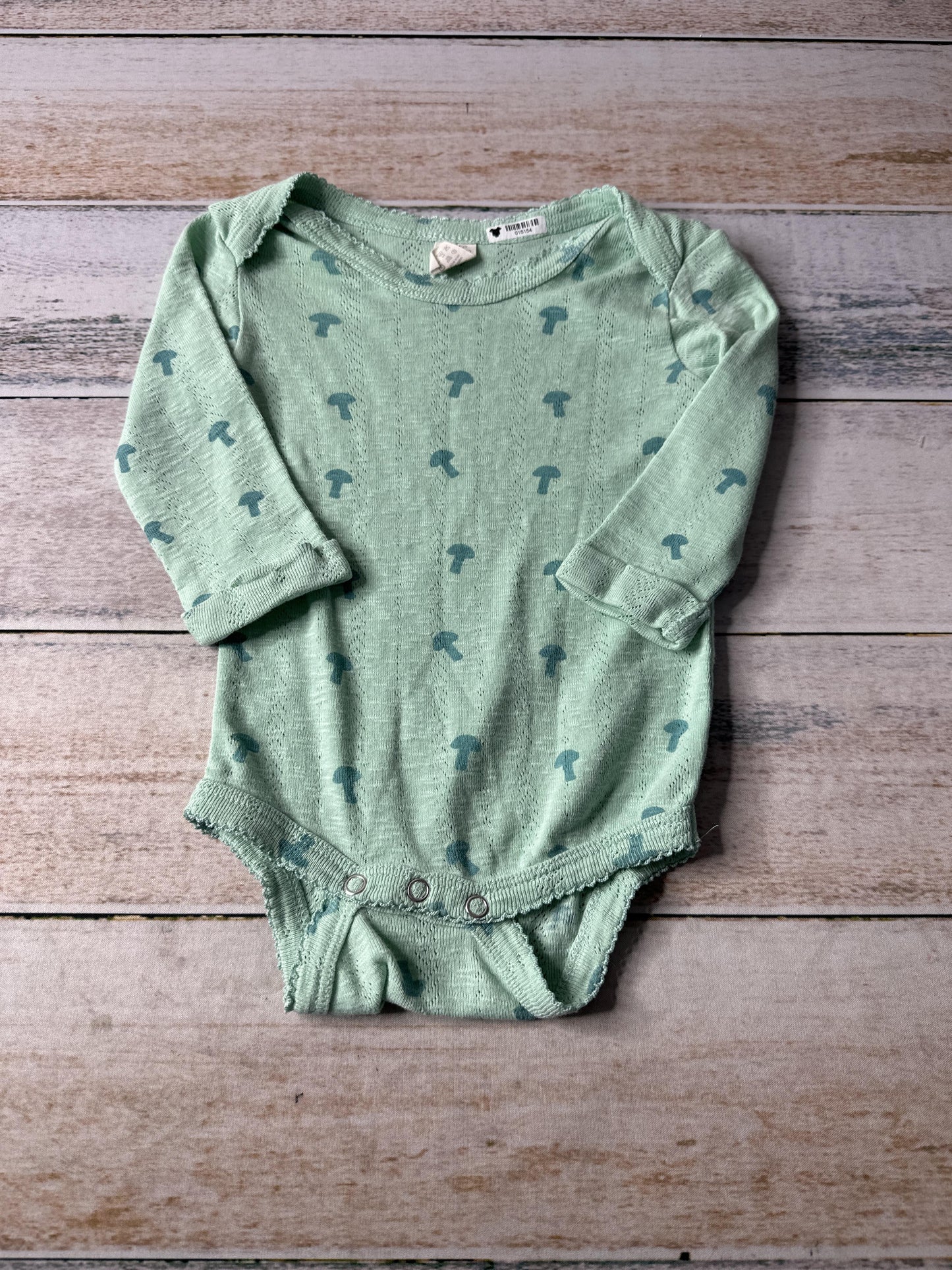 Kate Quinn Girls green Shirt Size: 6-12 months green