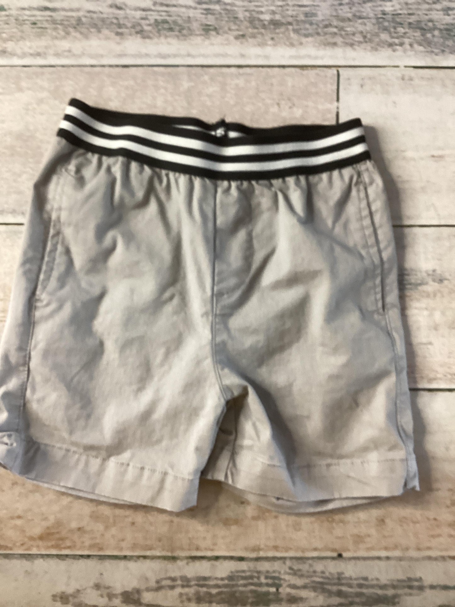 Kidpik Unisex Grey | Black Shorts Size: 2T Grey | Black