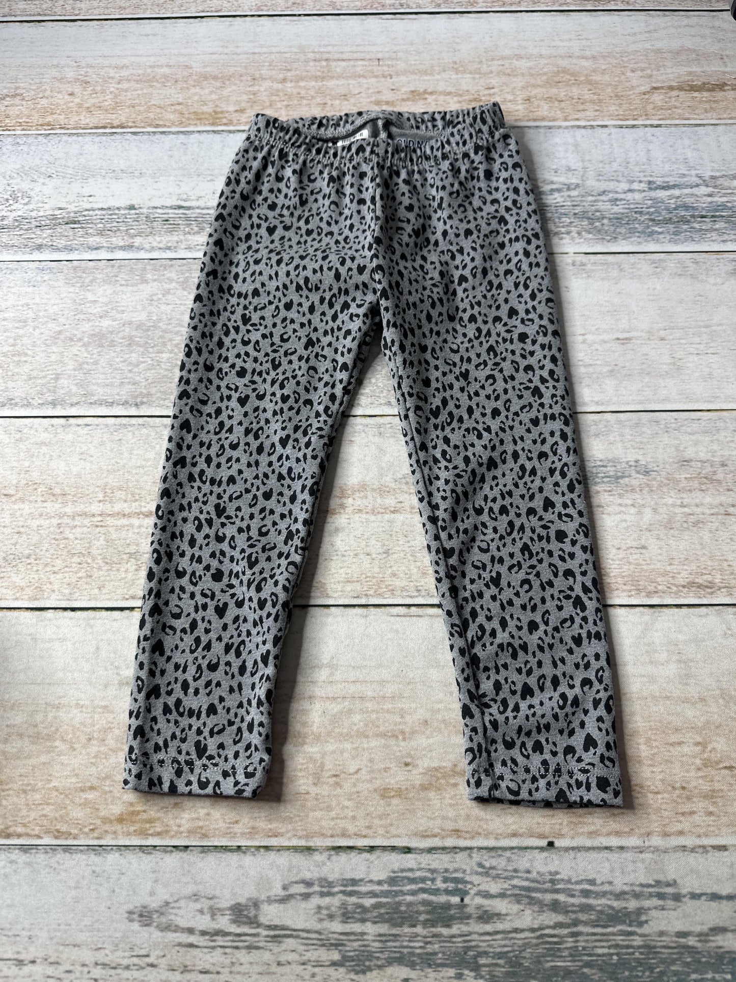 Old Navy Girls Grey | Black Pants Size: 2T Grey | Black