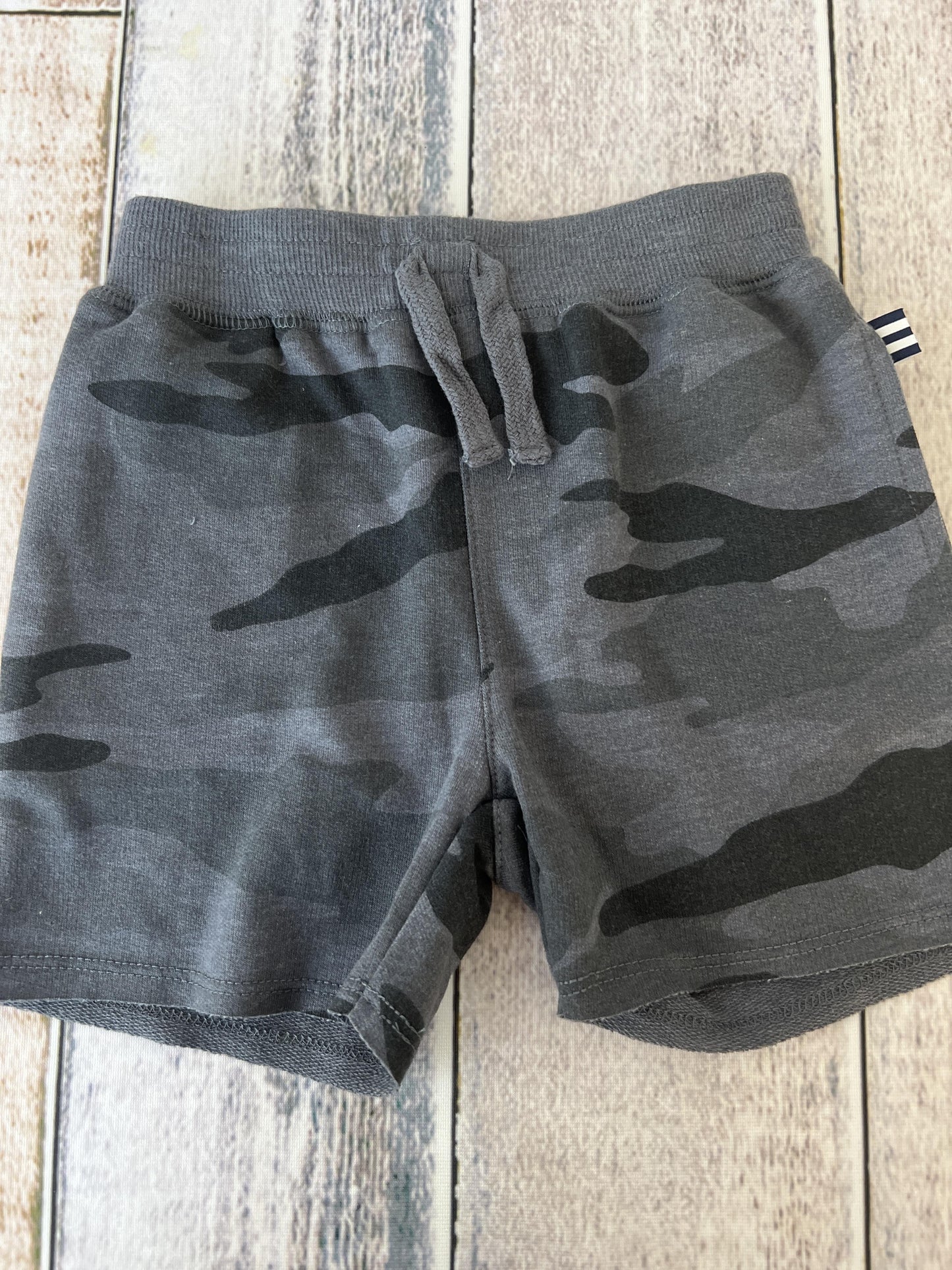 Splendid Boys Grey | Camo Shorts Size: 18-24 months Grey | Camo
