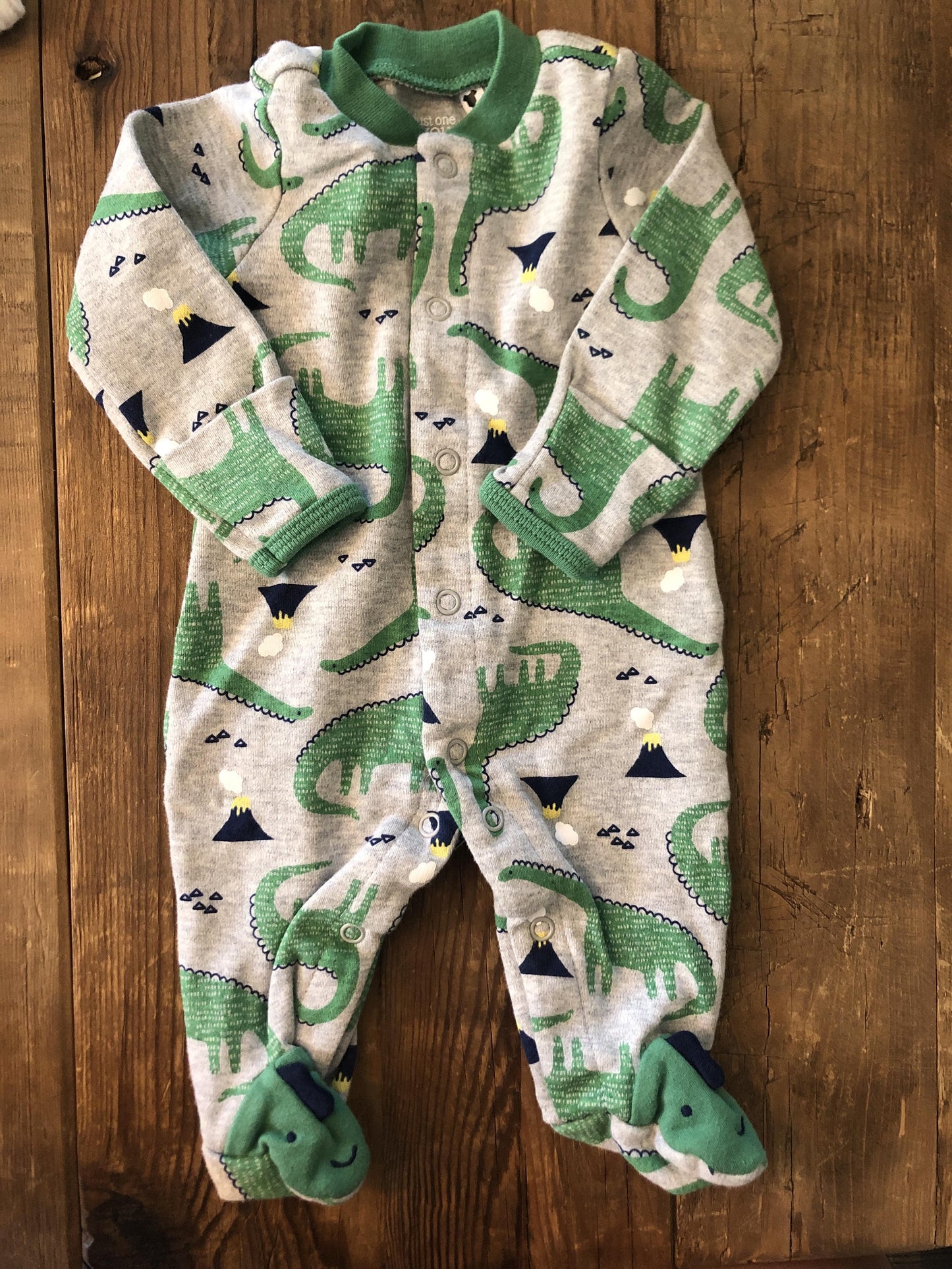 Carters Unisex Grey | Dinosaur Pajamas Size: Newborn Grey | Dinosaur