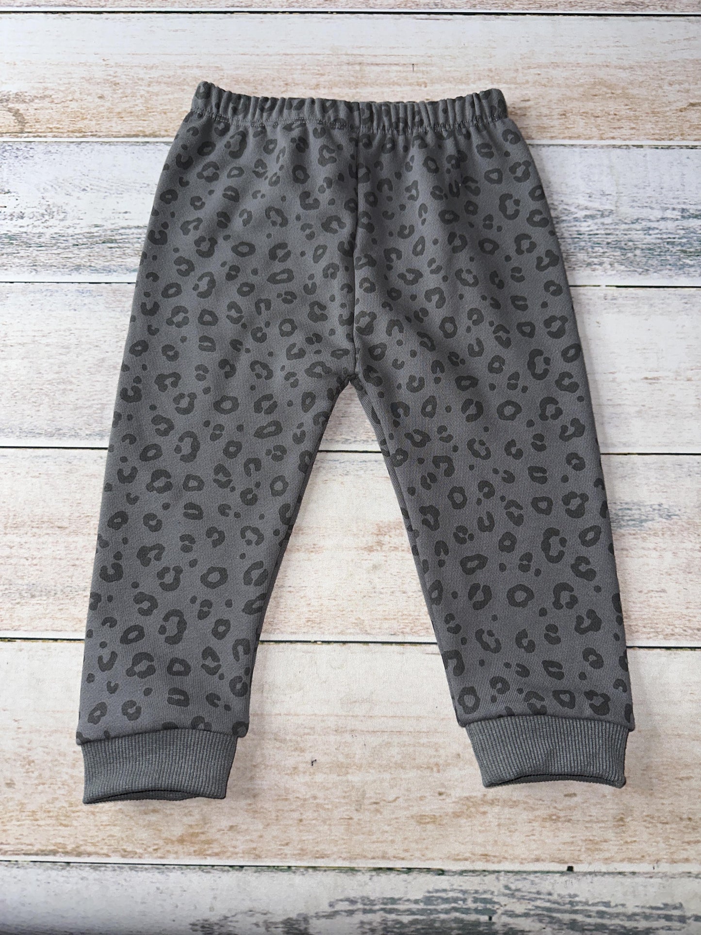 Unisex Grey | Leopard print Pants Size: 18-24 months Grey | Leopard print
