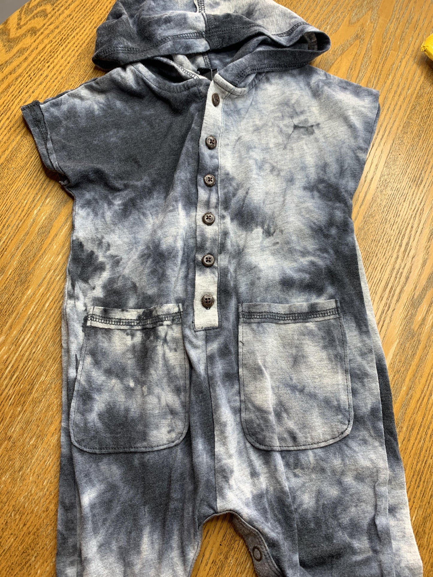 Art Class Unisex Grey | Navy Blue Romper Size: 12 months Grey | Navy Blue