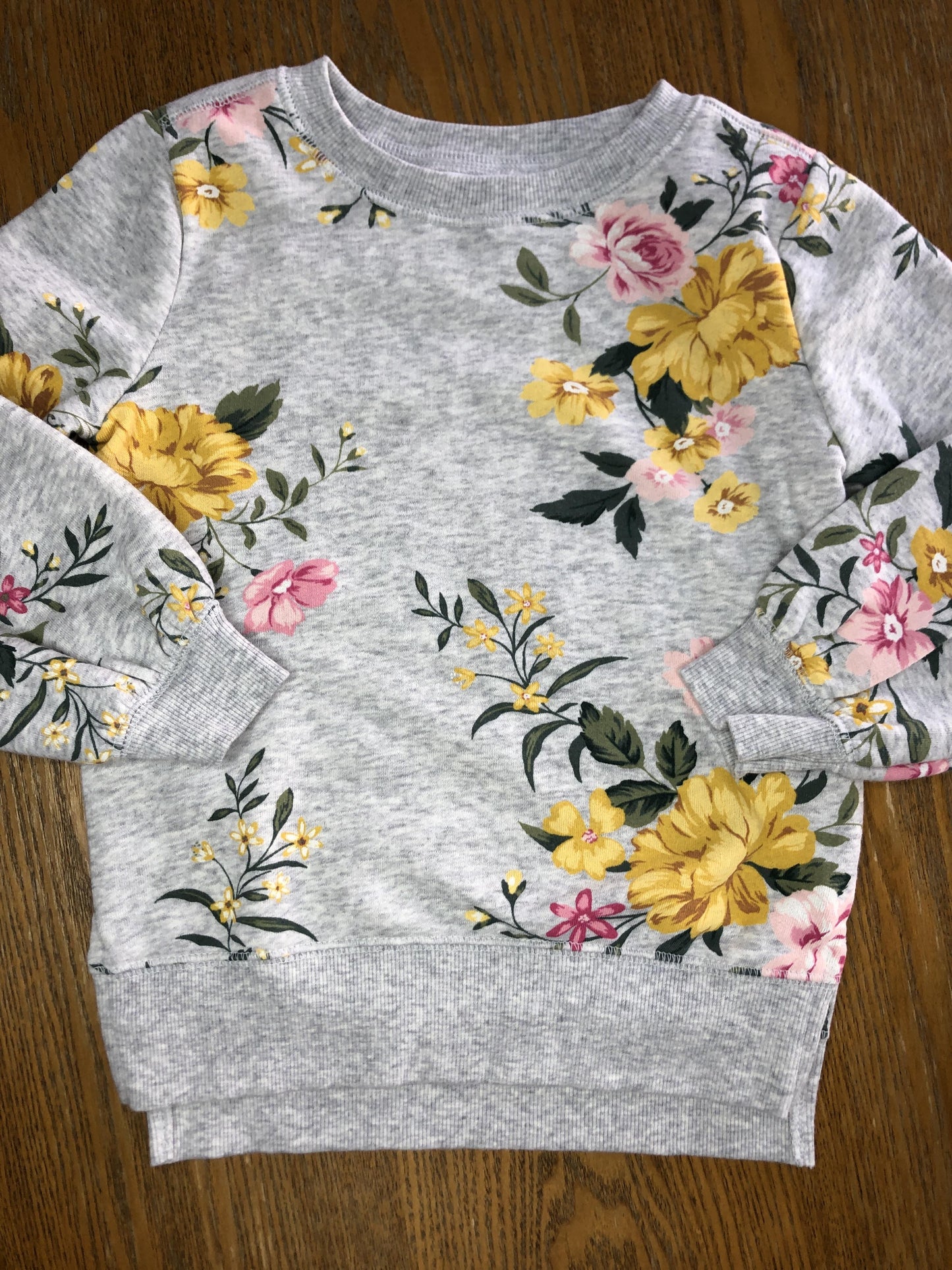 Old Navy Girls Grey | Pink floral Sweatshirt Size: 4T Grey | Pink floral