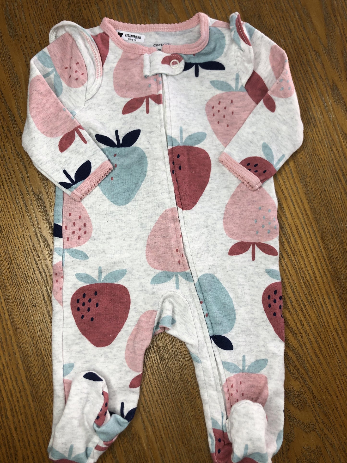 Carters Girls Grey | pink | light green | Light Blue Pajamas Size: 3 months Grey | pink | light green | Light Blue