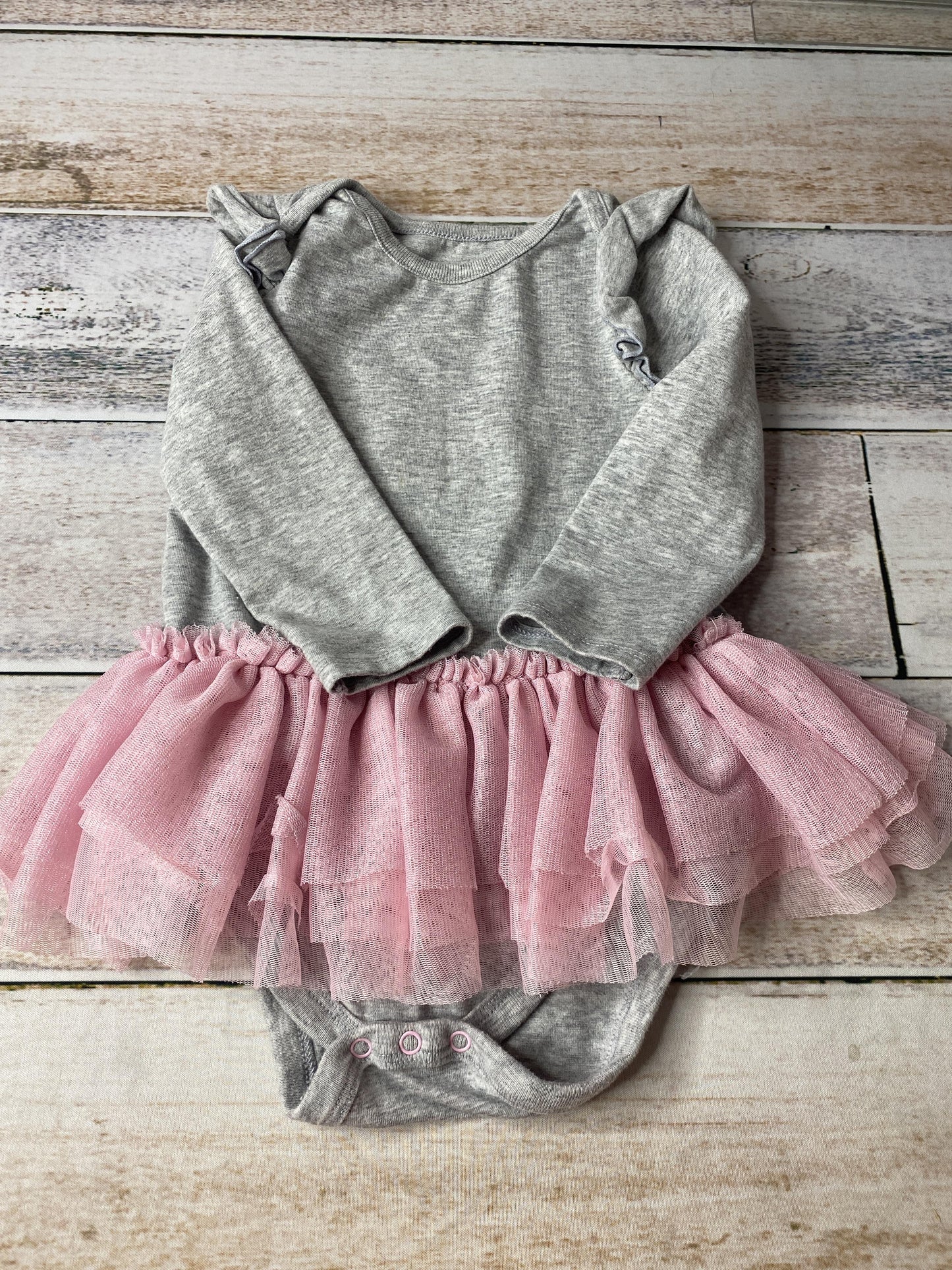 Cat & Jack Girls Grey | pink Dress Size: 18 months Grey | pink