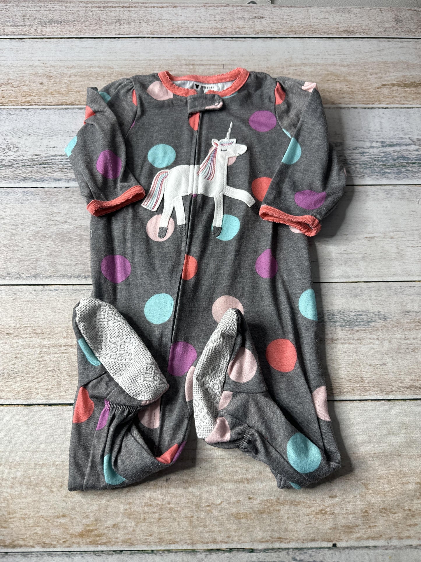 Carters Girls Grey | Rainbow | Dots Pajamas Size: 12 months Grey | Rainbow | Dots