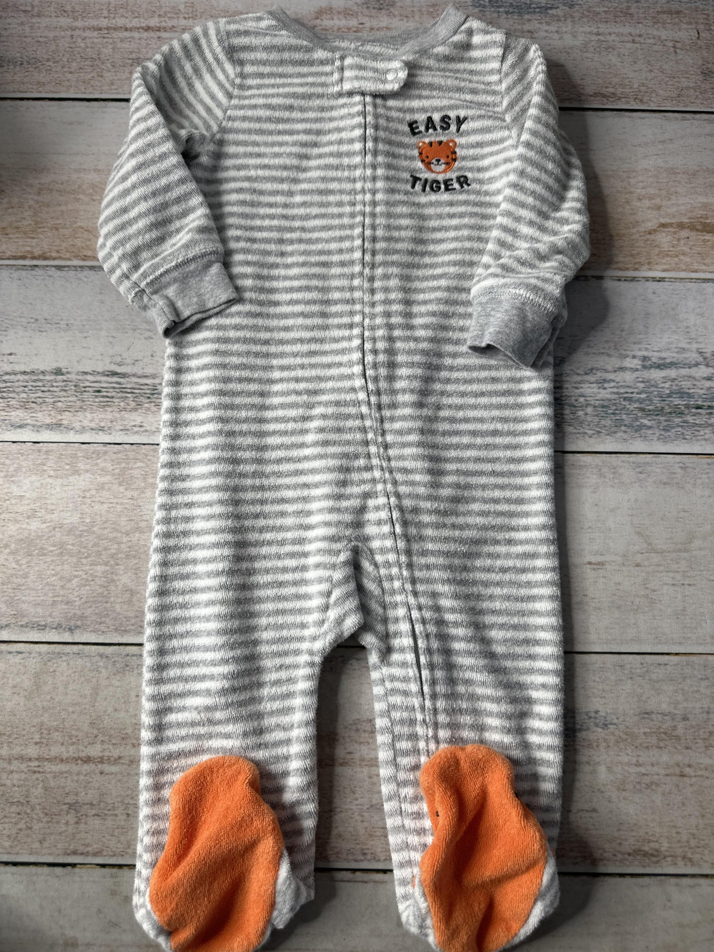 Carters Unisex Grey | White | orange Pajamas Size: 6-9 months Grey | White | orange