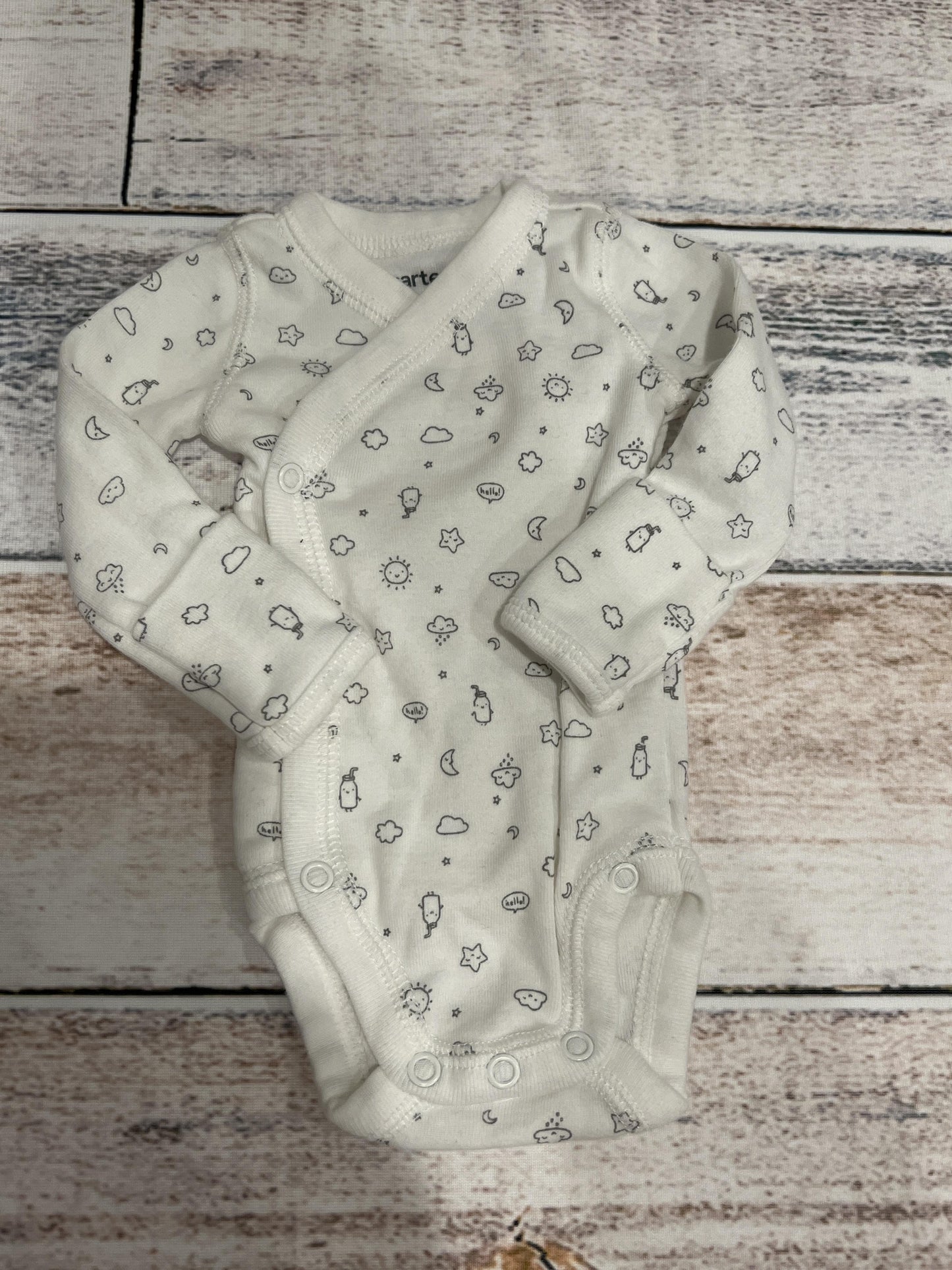 Carters Unisex Grey | White | Pattern Onesie Size: Preemie Grey | White | Pattern