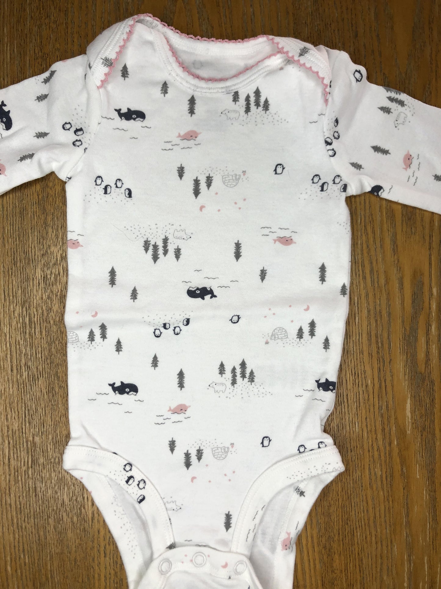 Carters Girls Grey | White | pink Onesie Size: 6 months Grey | White | pink