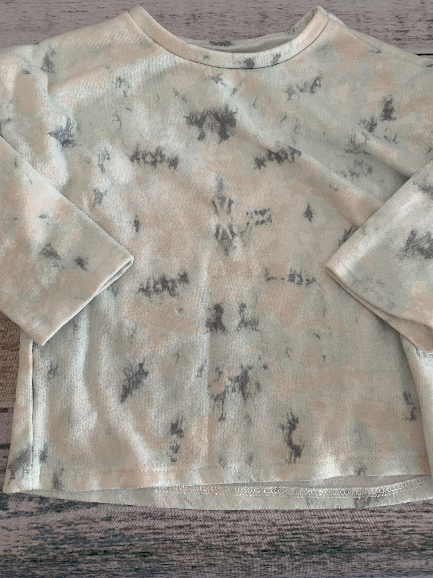 Grayson mini Girls Grey | White | pink Sweatshirt Size: 2T Grey | White | pink