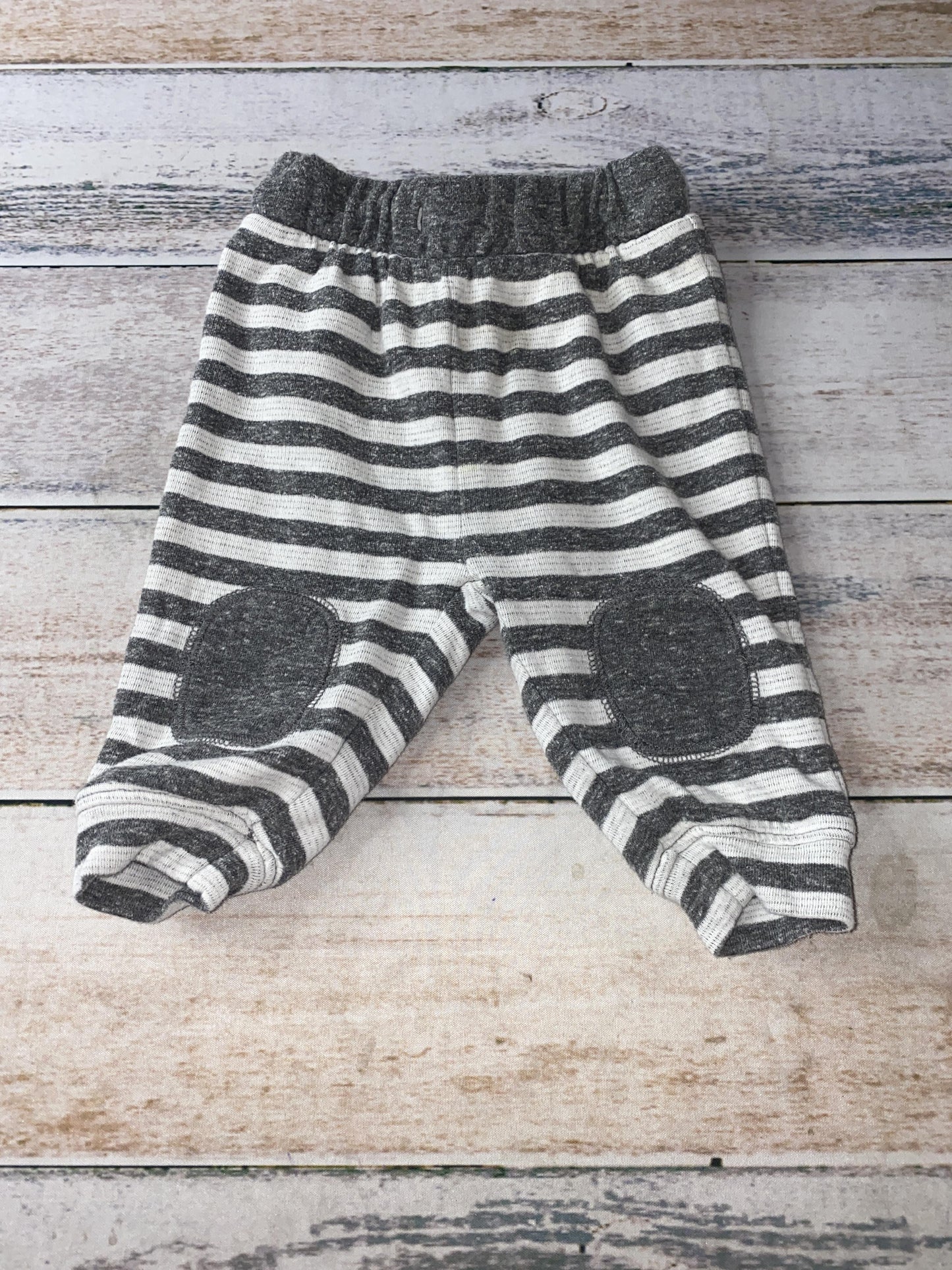 Tucker + Tate Boys Grey | White | Stripe Pants Size: 6 months Grey | White | Stripe