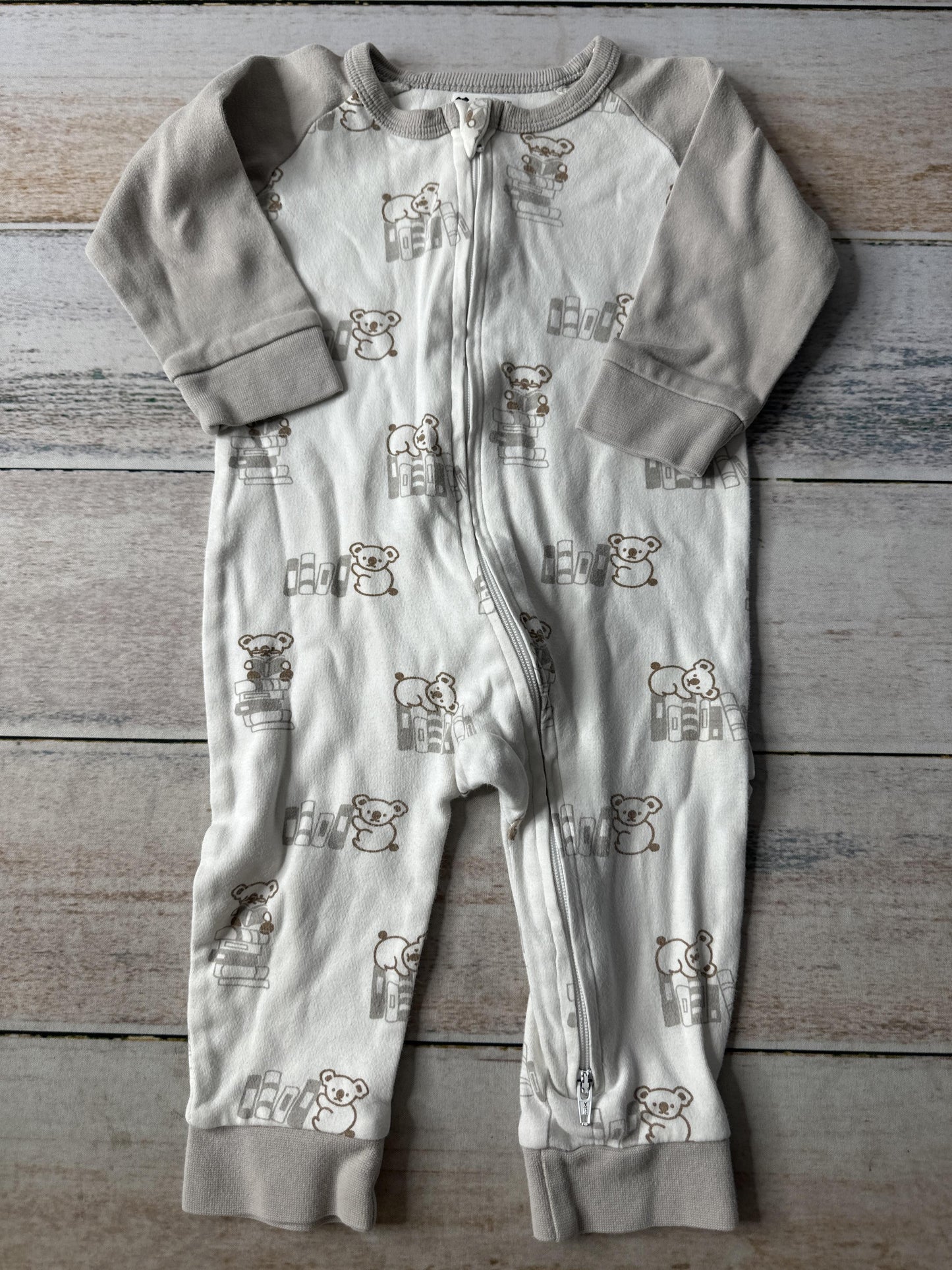 Bebenca Unisex Grey | White Pajamas Size: 6-9 months Grey | White