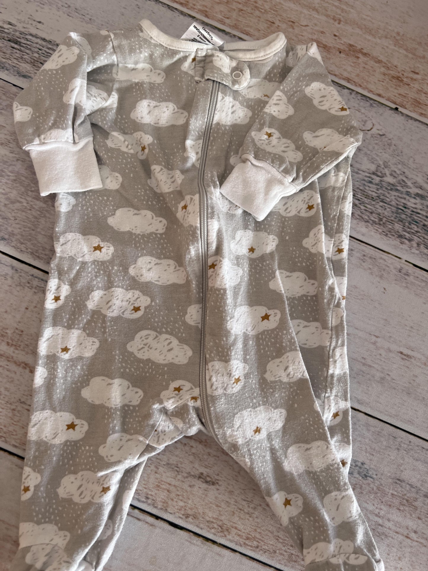 Gerber Childrenswear Unisex Grey | White Pajamas Size: Newborn Grey | White
