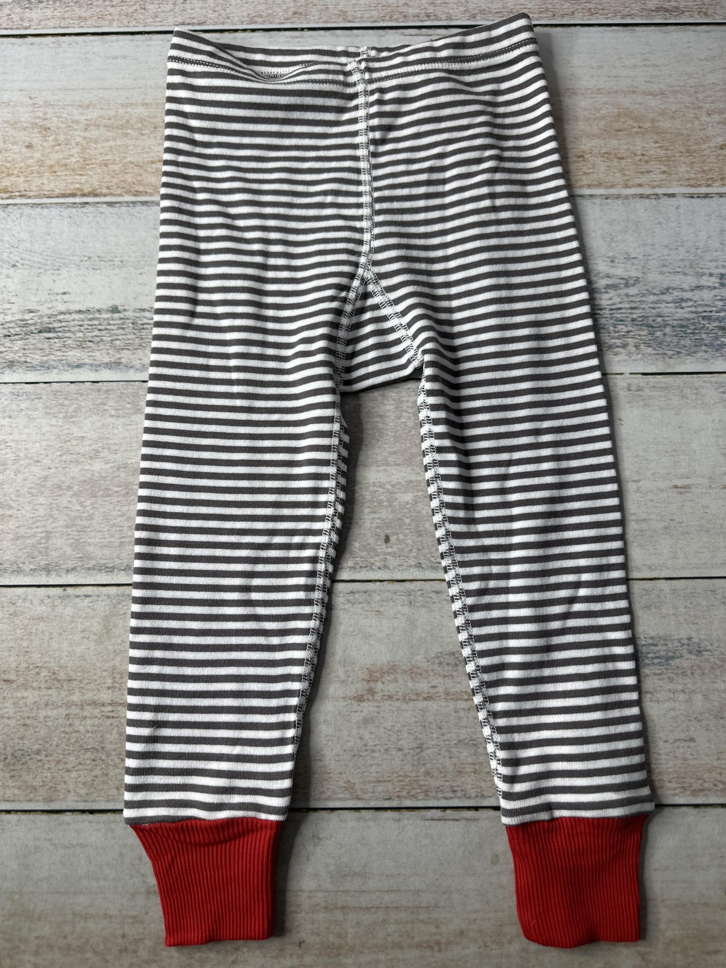 Mightly Unisex Grey | White Pajamas Size: 4T Grey | White