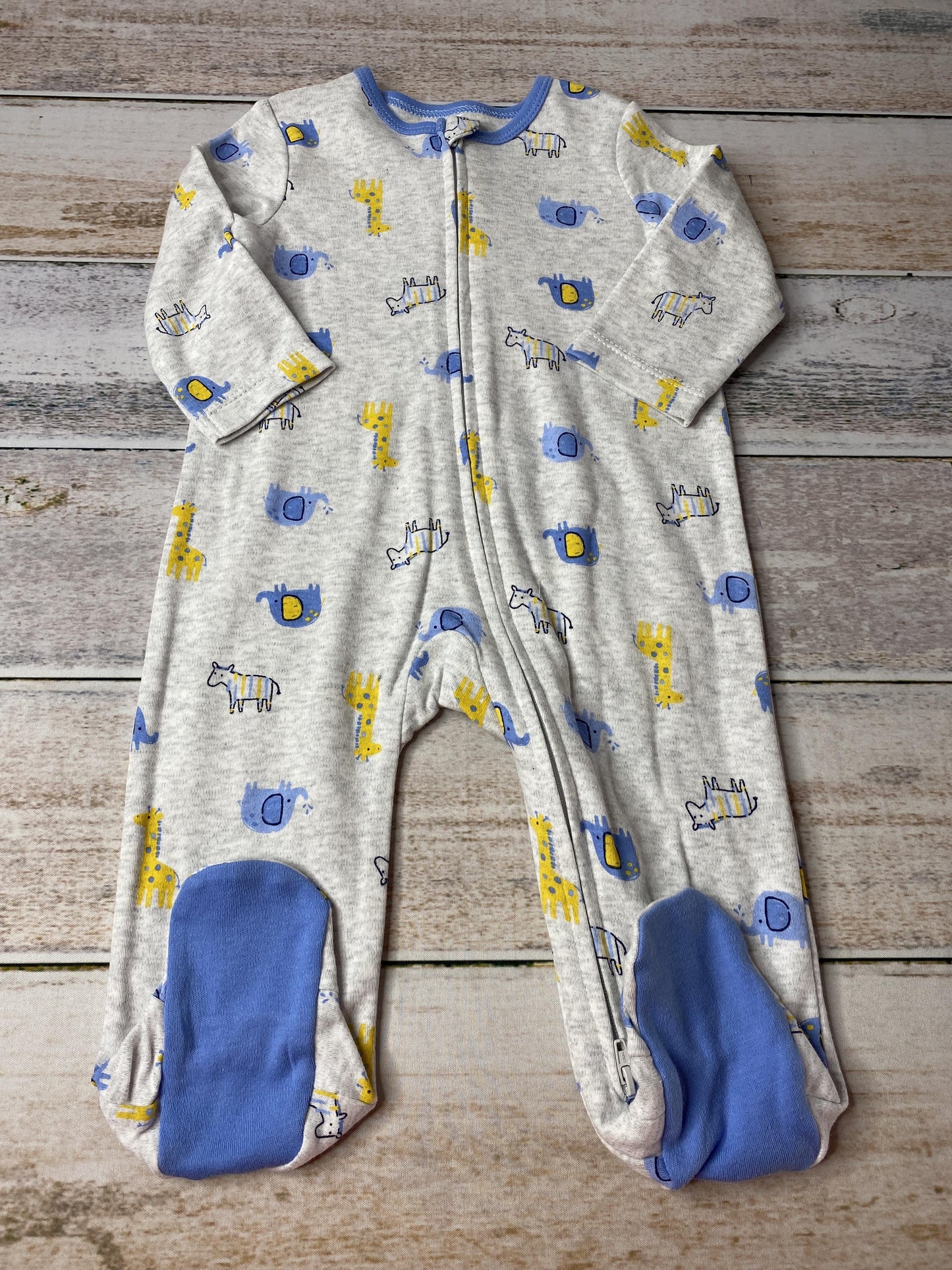 Little Me Unisex Grey | Yellow | Blue | animals Pajamas Size: 9 months Grey | Yellow | Blue | animals