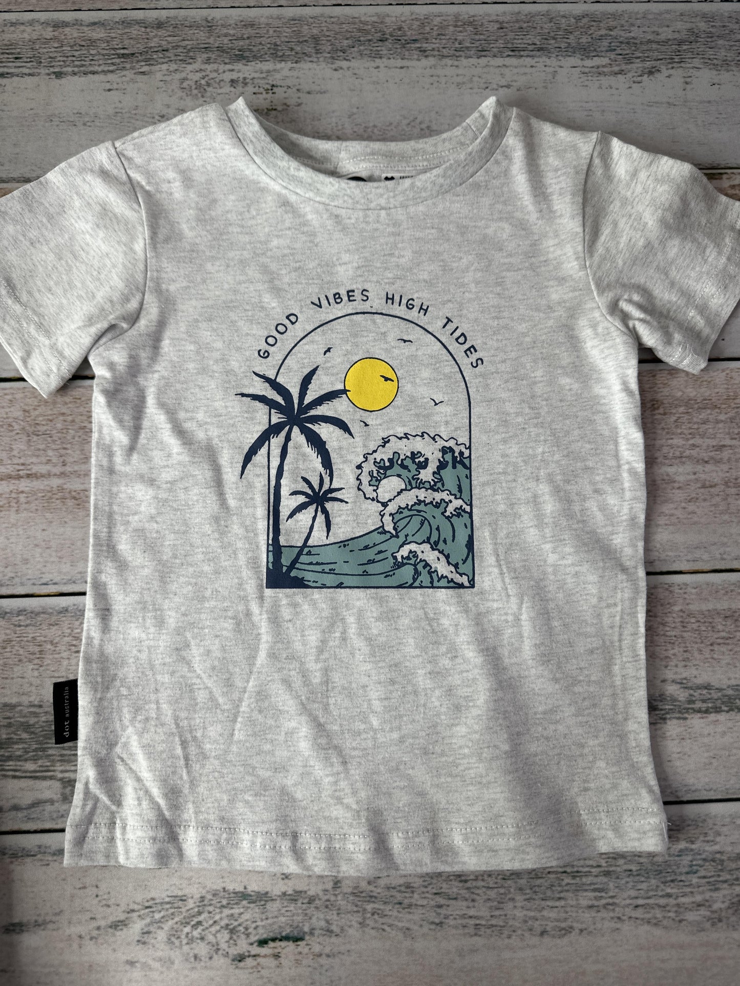 Dot Unisex Grey T-Shirt Size: 4T Grey
