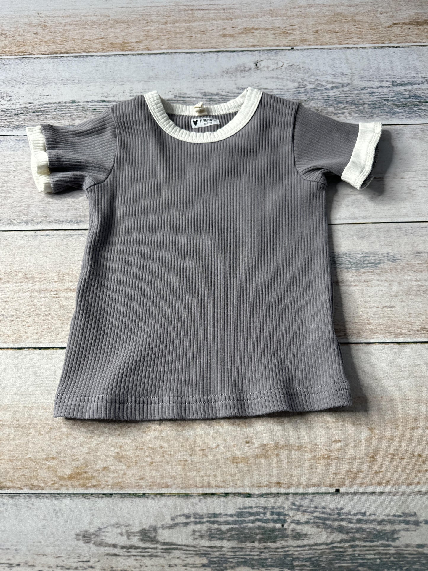 Quincy Mae Boys Grey Shirt Size: 2-3 Years Grey