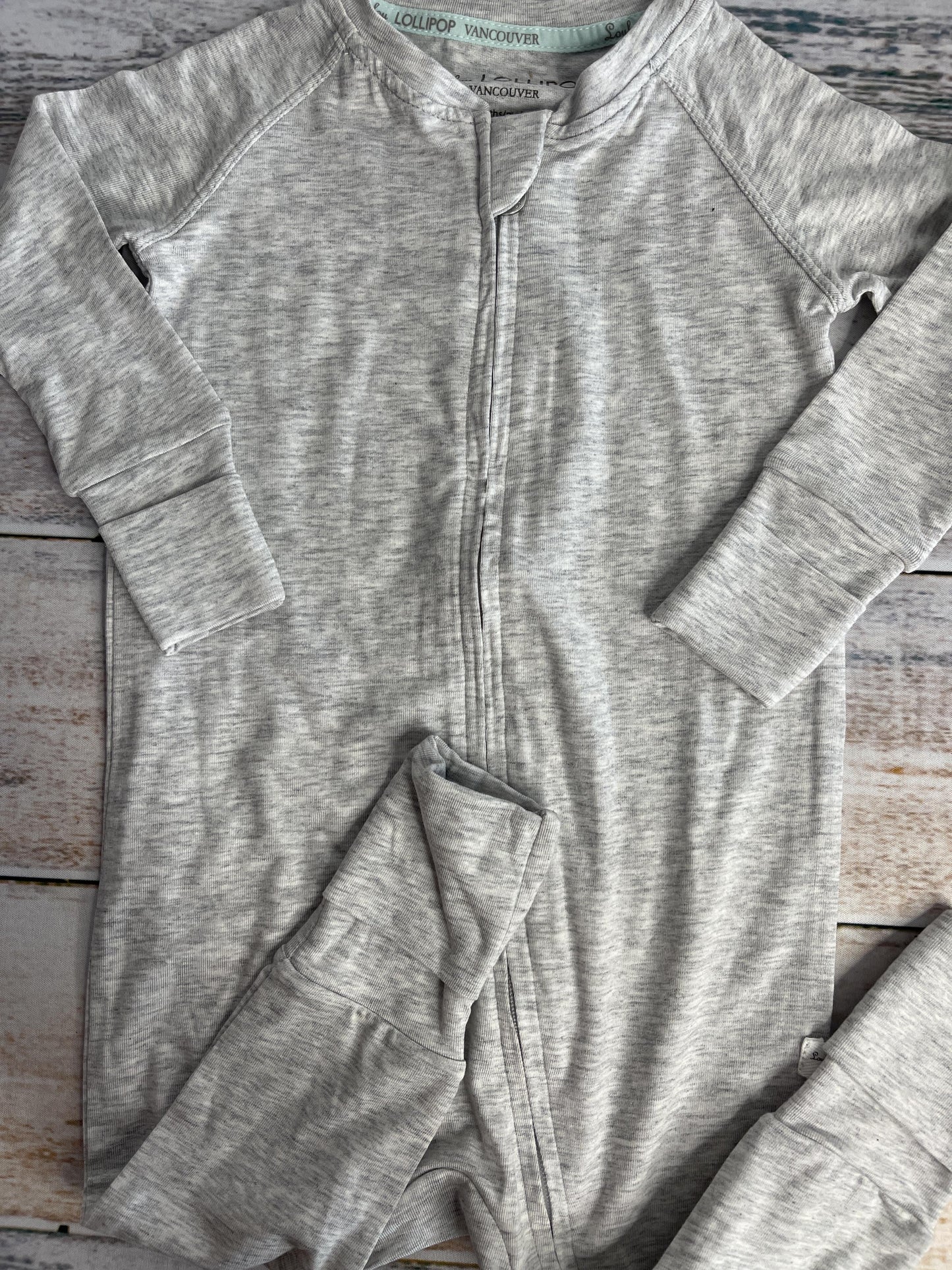 Loulou Lollipop Unisex Grey Pajamas Size: 6-12 months Grey