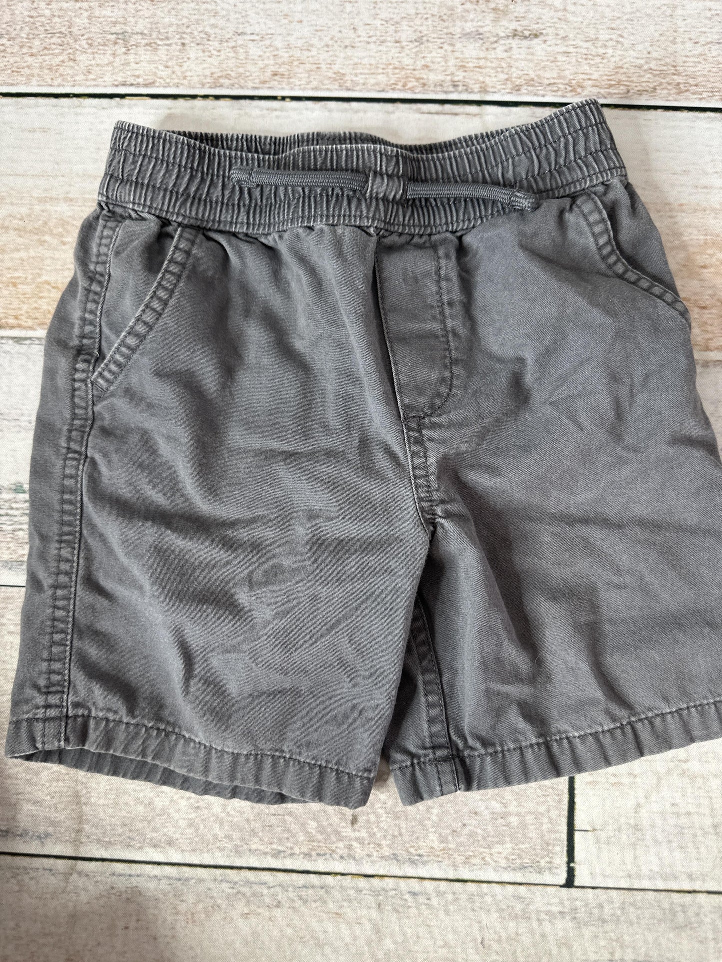 Unisex Grey Shorts Size: 3T Grey