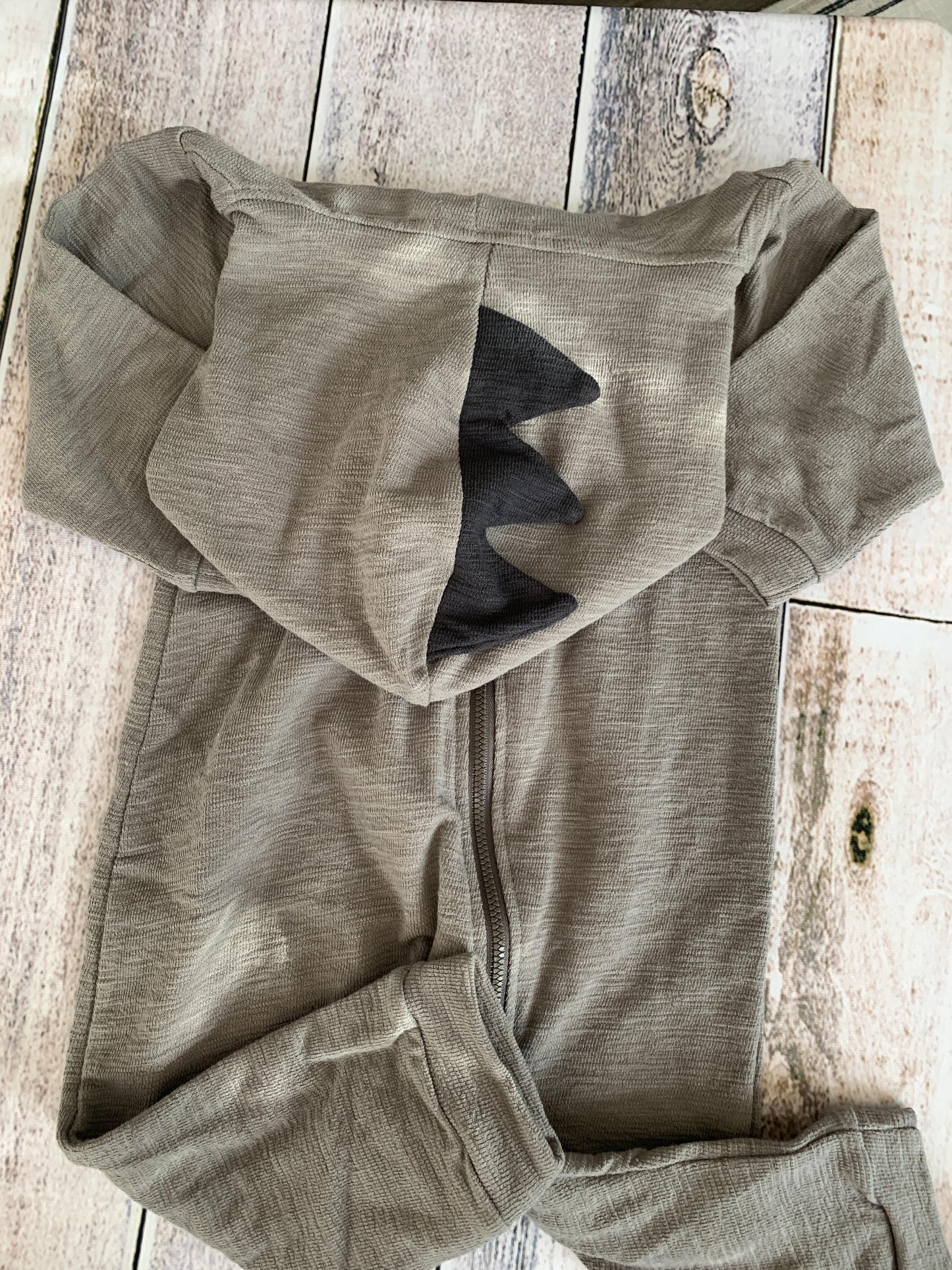 LALA Boys Grey Long Sleeve Outfit Size: 18 months Grey