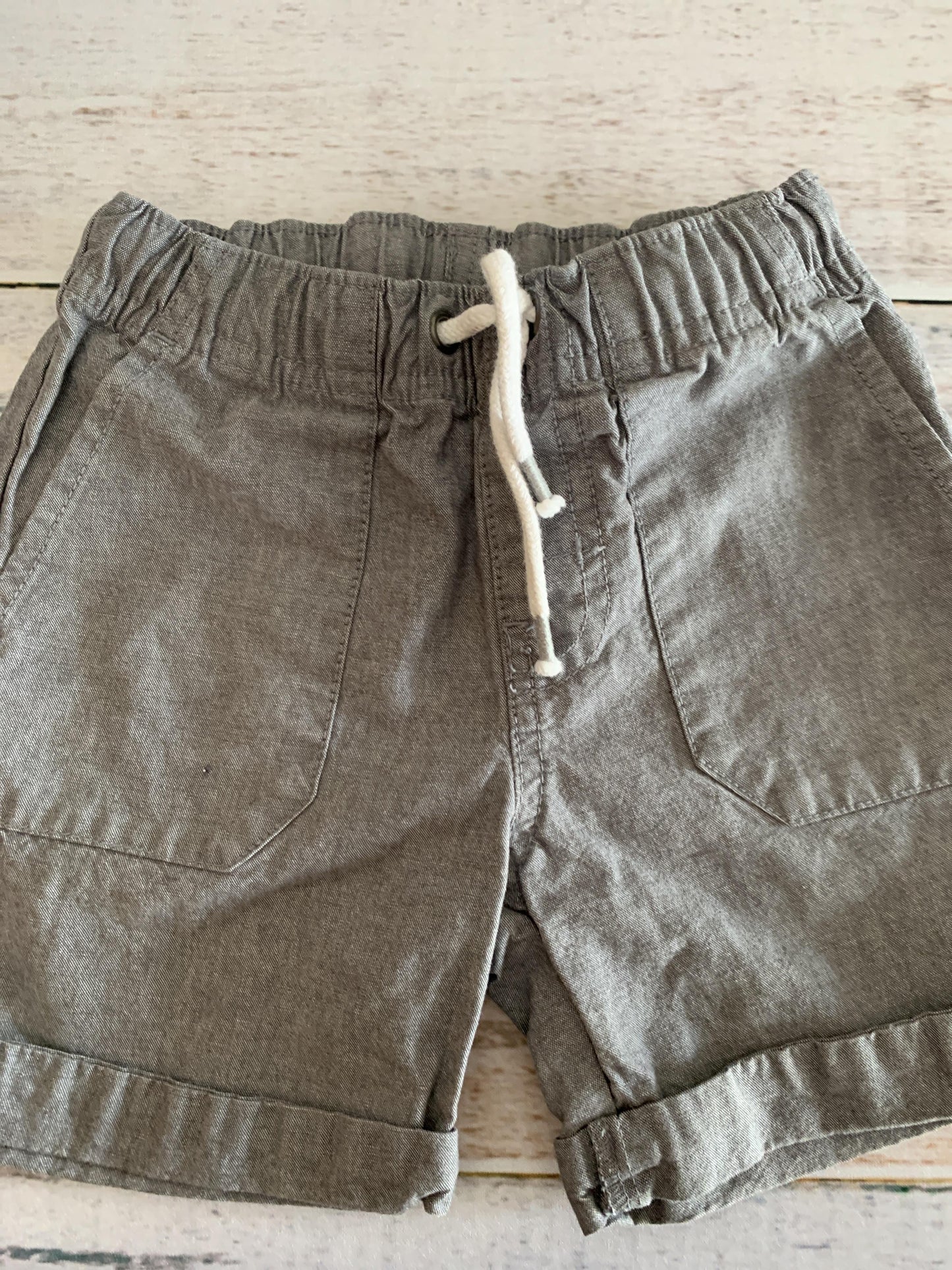 Carters Boys Grey Shorts Size: 2T Grey