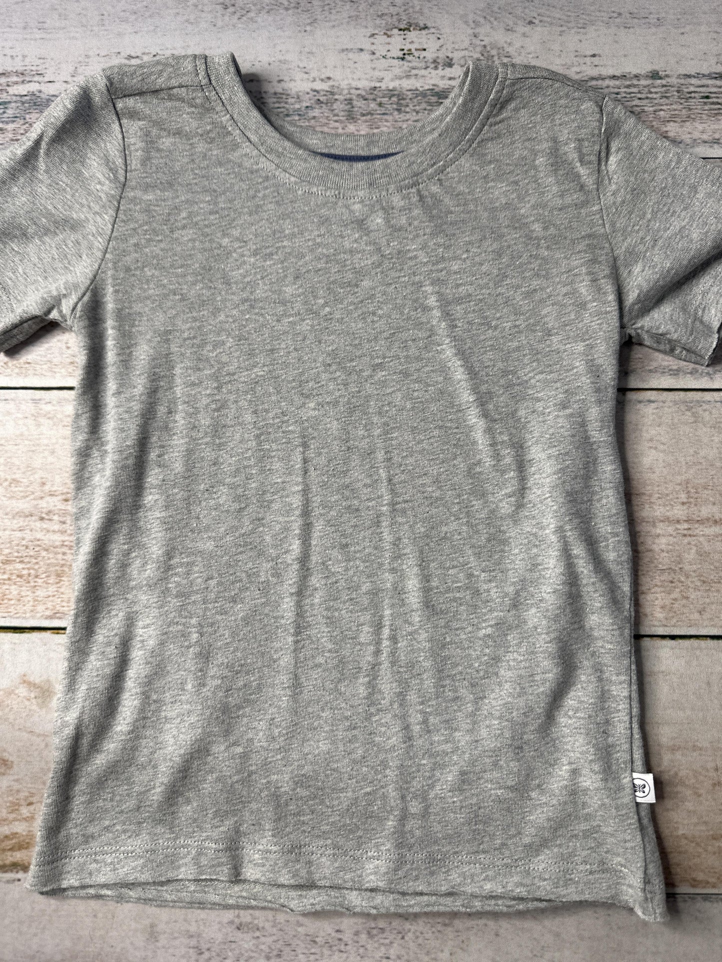 Honest Co Unisex Grey Short Sleeve Shirt Size: 2T Grey