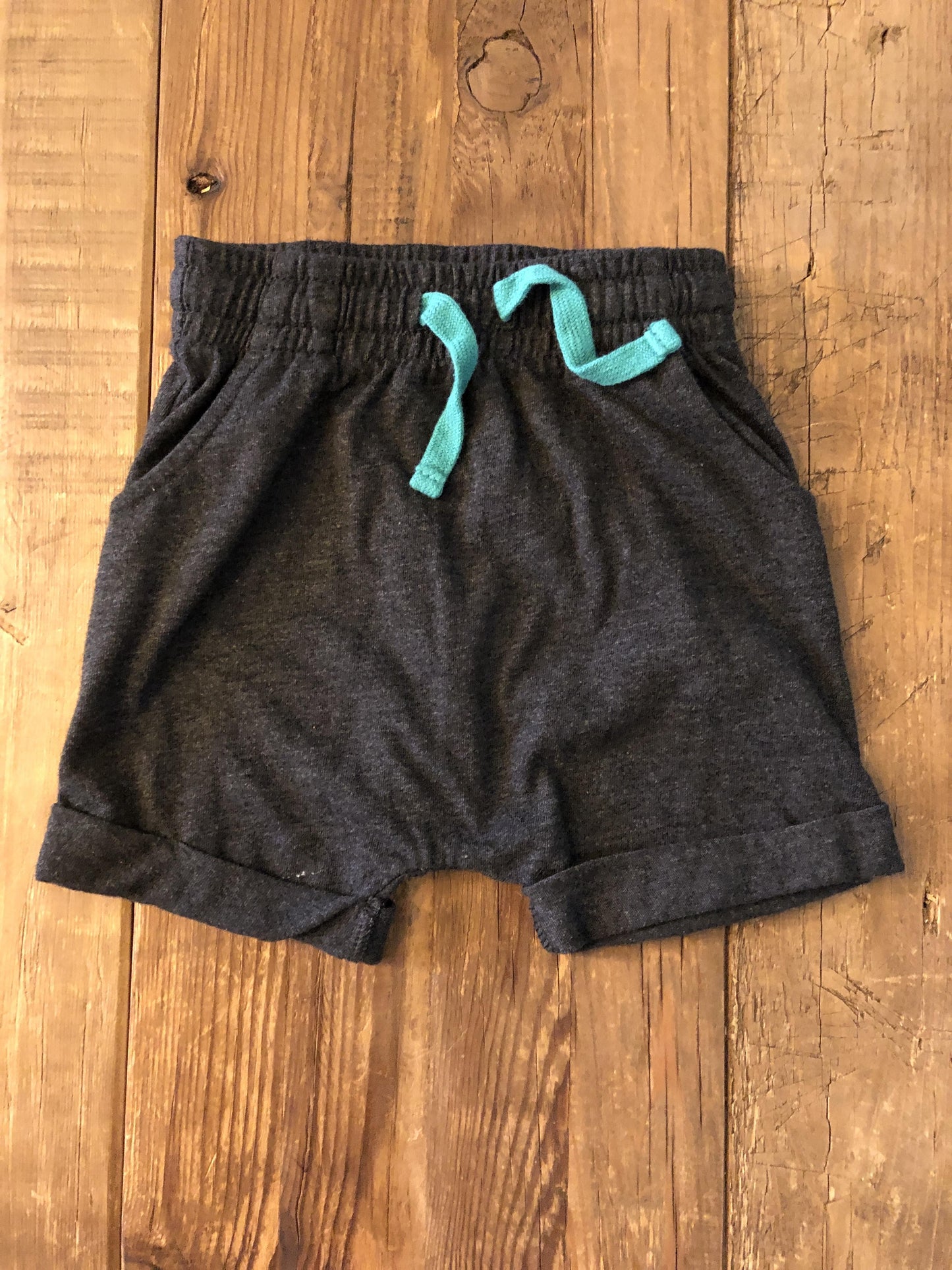 Cat & Jack Boys Grey Shorts Size: 2T Grey