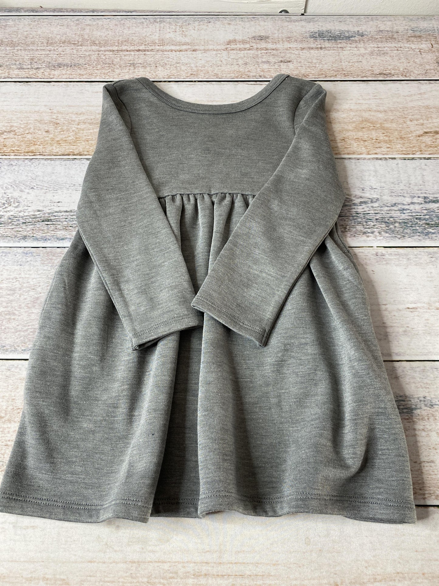 Cat & Jack Girls Grey Dress Size: 2T Grey