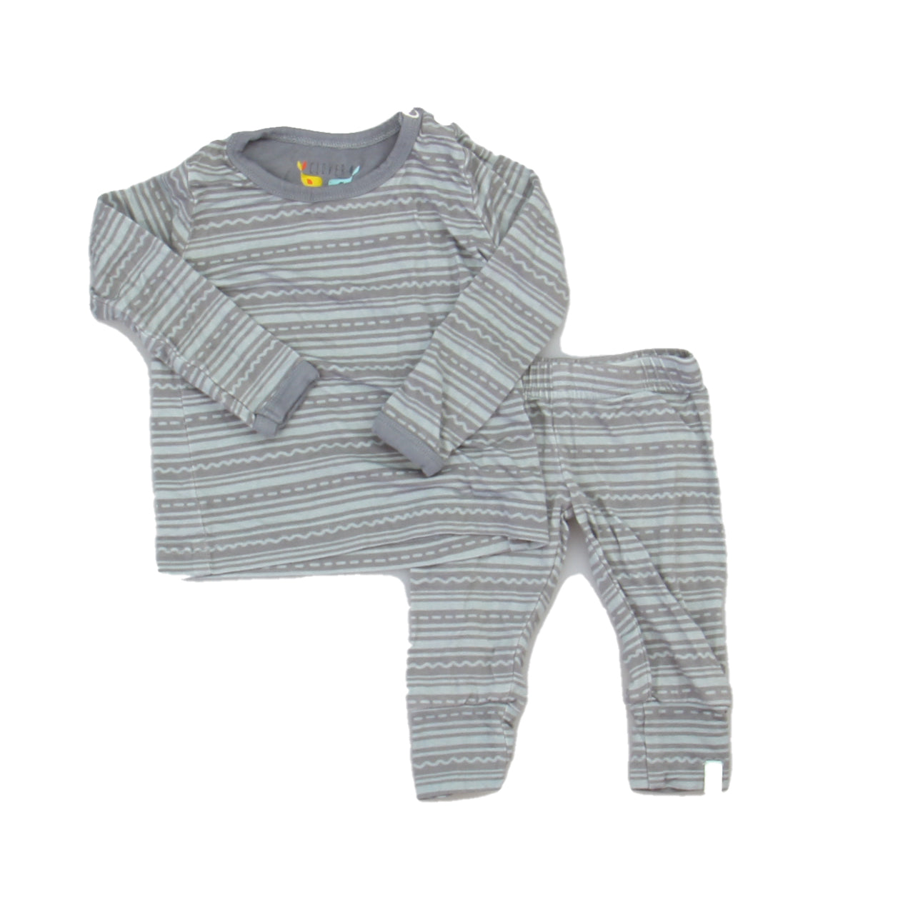 Clover. Boys Grey 2-piece Pajamas Size: 3-6 Months Grey