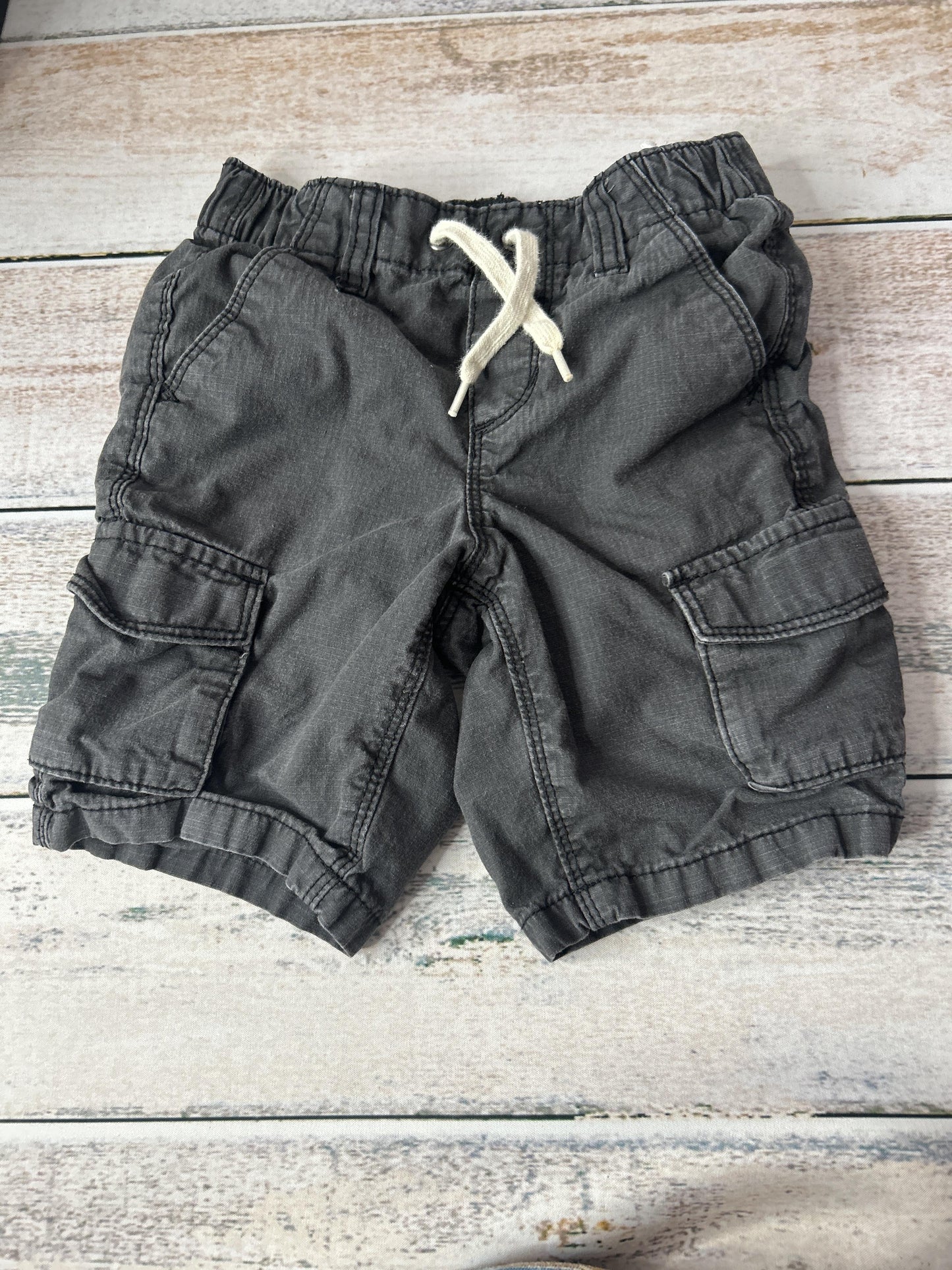 Boys Grey Shorts Size: 4T Grey