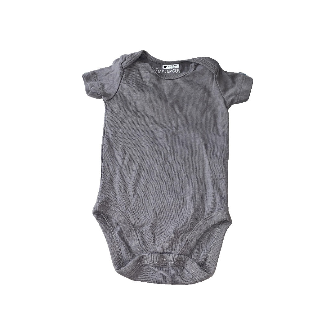 Mac and Moon Unisex Grey Onesie Size: 12 months Grey