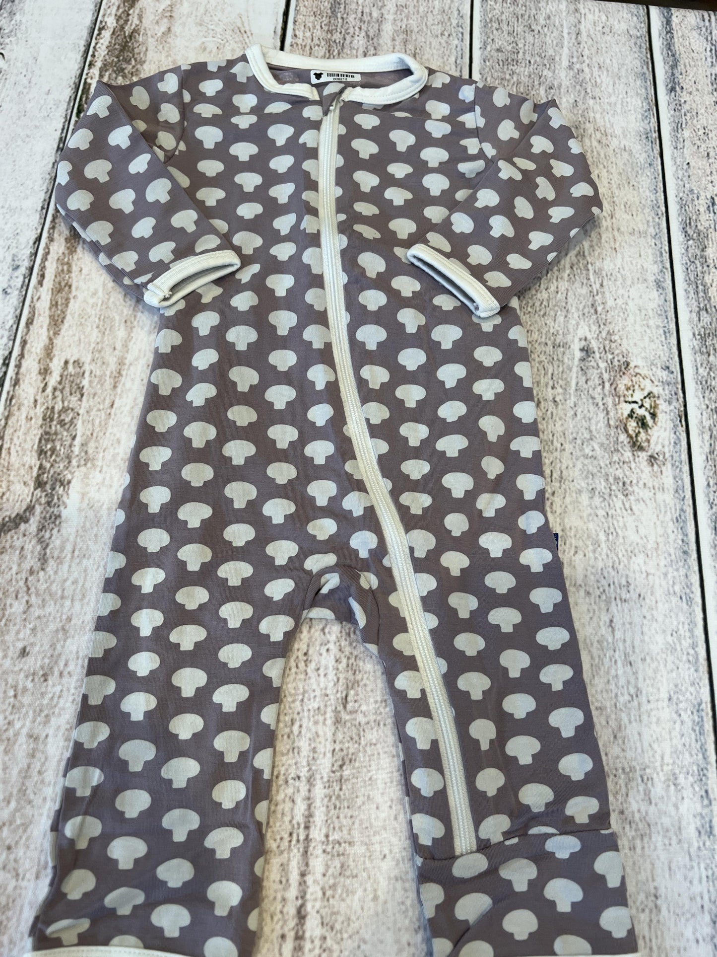 KicKee Pants Girls Lavender | White | Pattern Long Sleeve Outfit Size: 0-3 months Lavender | White | Pattern