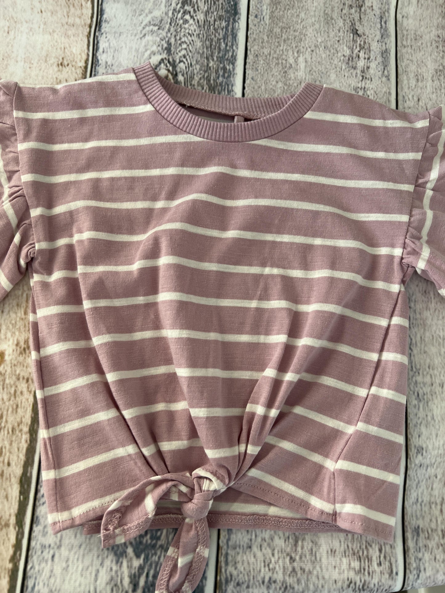 Jessica Simpson Girls Lavender | White | Stripe T-Shirt Size: 24 months Lavender | White | Stripe