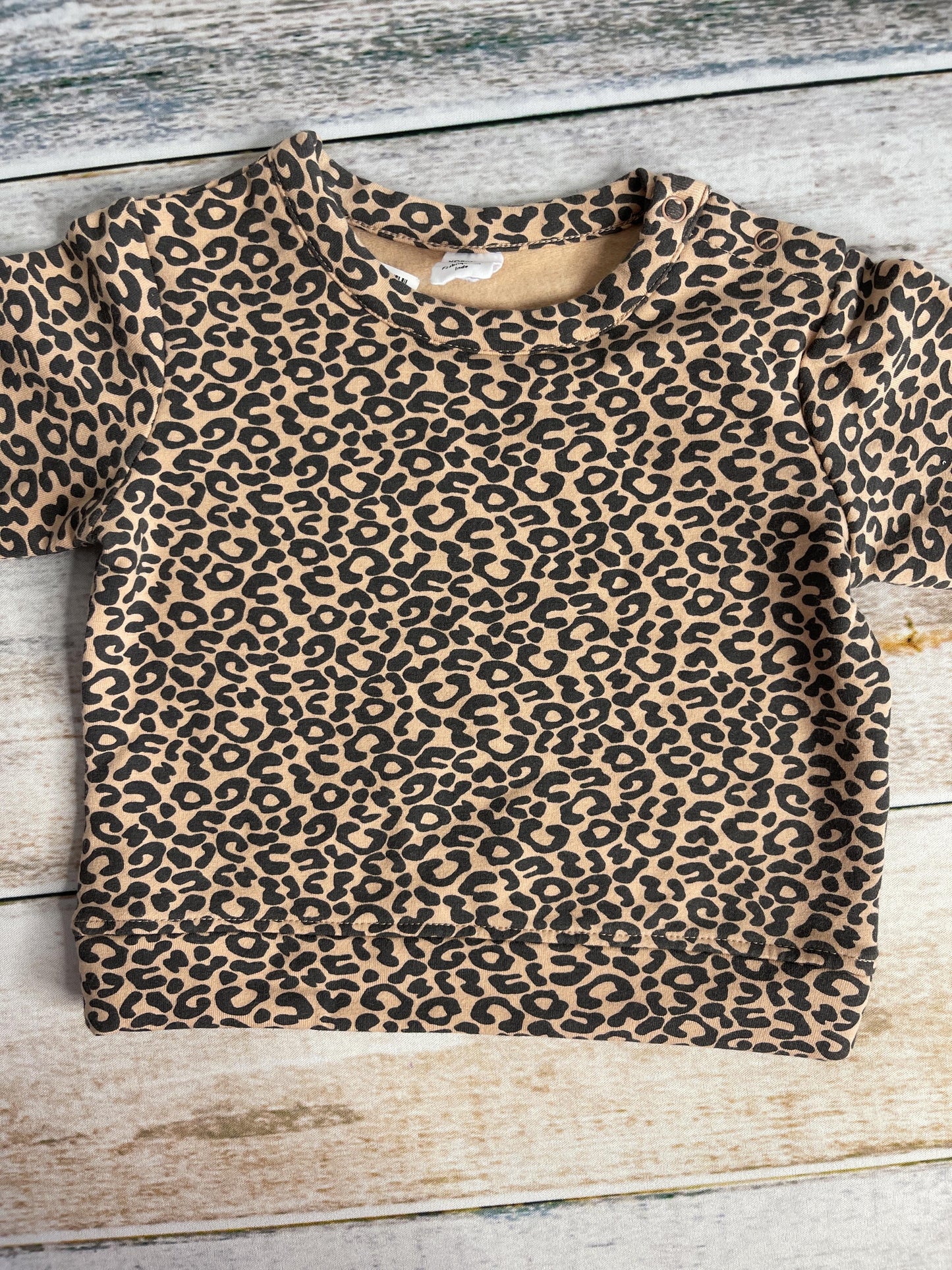 Nordstrom Girls Leopard print Sweater Size: 9 months Leopard print