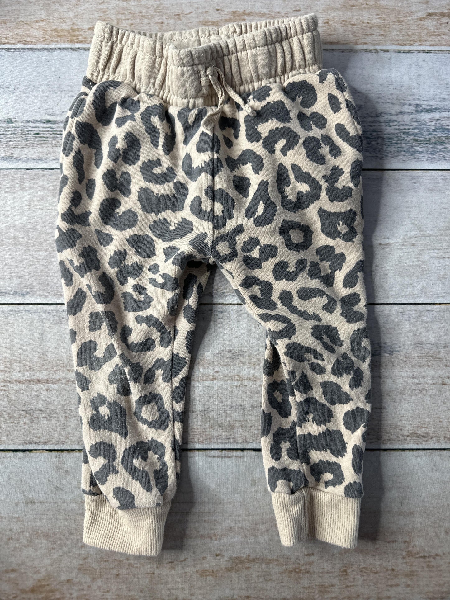 Grayson mini Girls Leopard print Pants Size: 18 months Leopard print