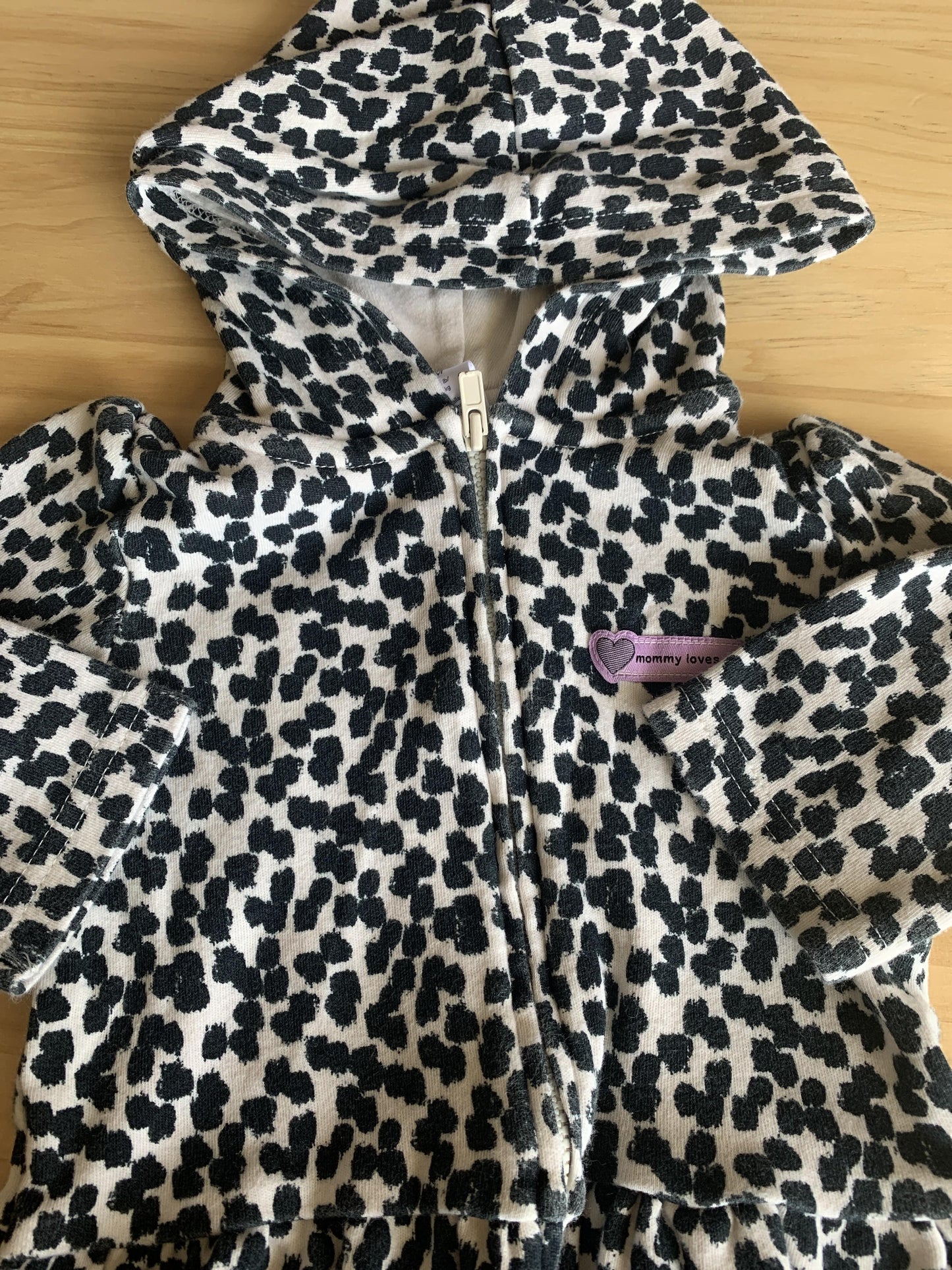 Girls Leopard print Hoodie Size: 12 months Leopard print
