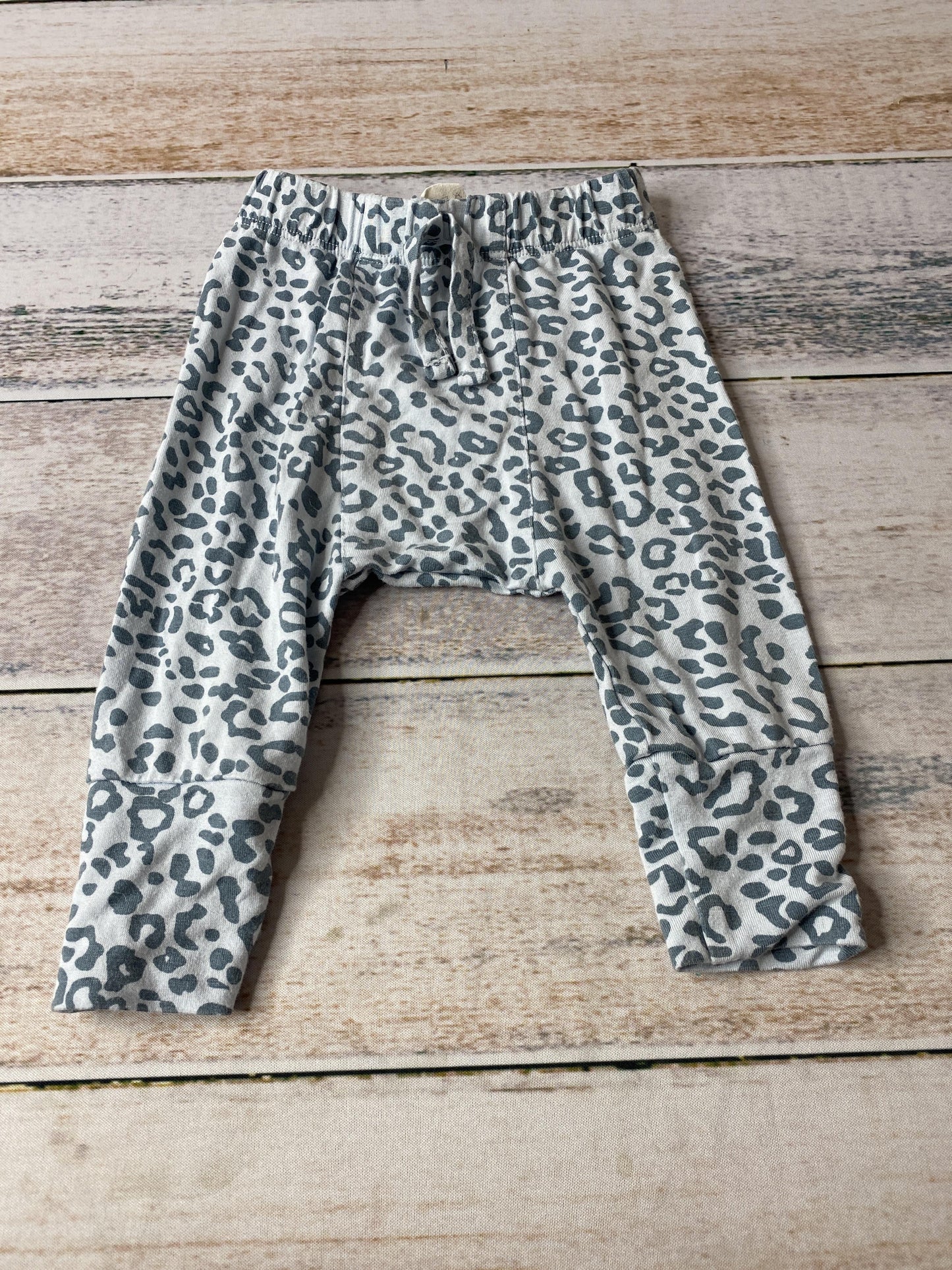 Kate Quinn Girls Light Blue | Leopard print Pants Size: 3-6 months Light Blue | Leopard print